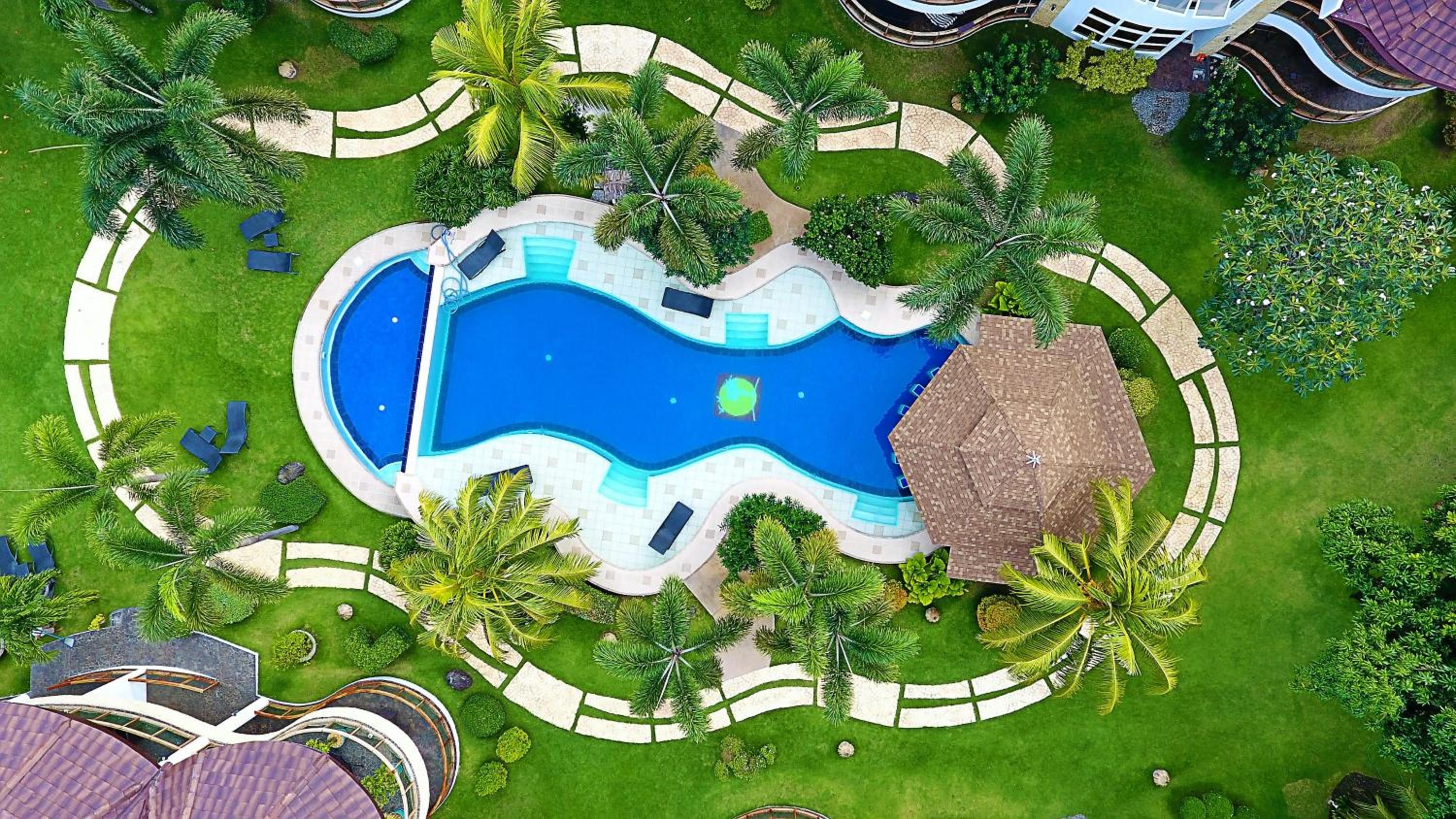 Vida Homes Condo Resort