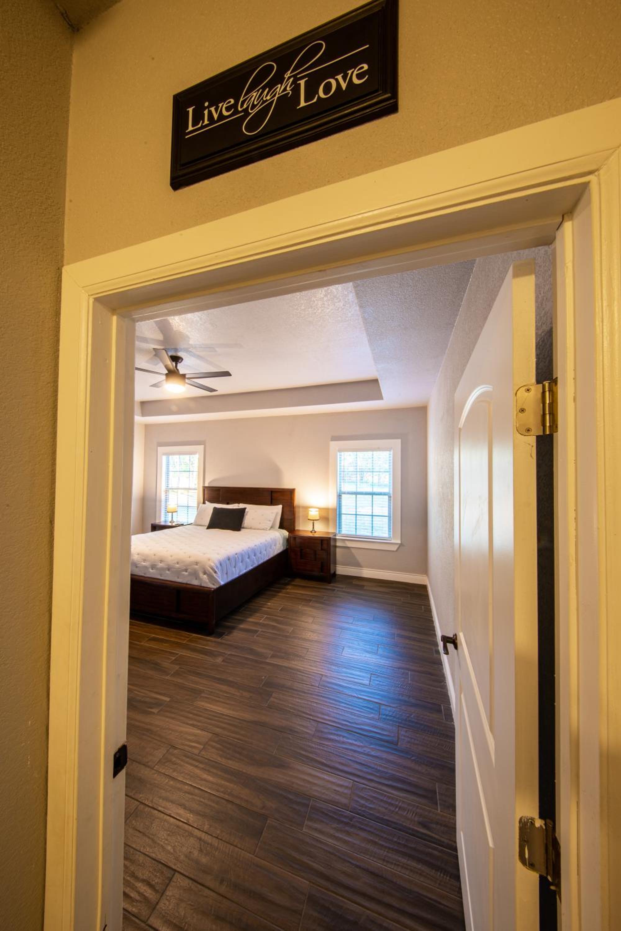 Lakeview Luxury