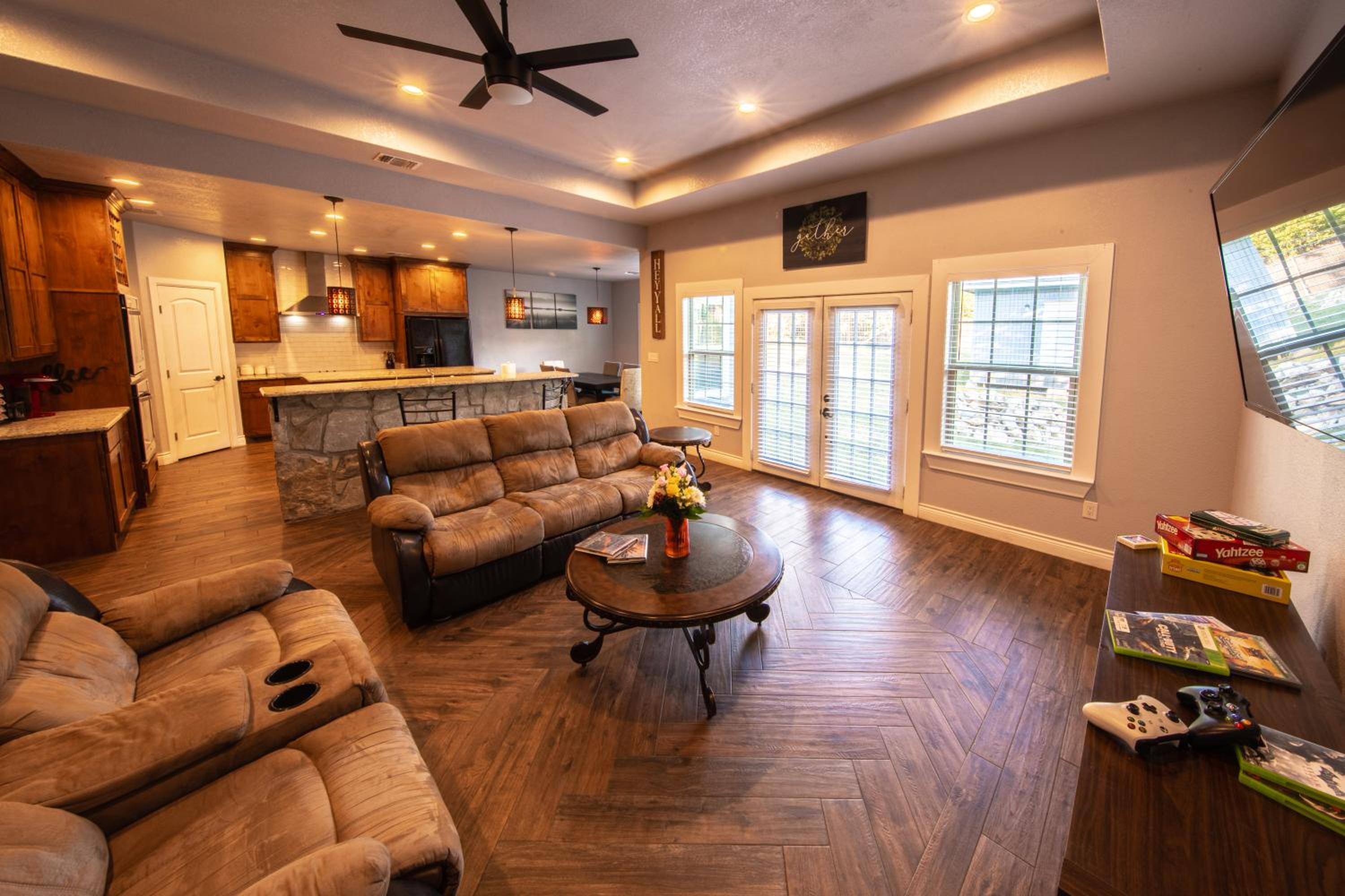Lakeview Luxury