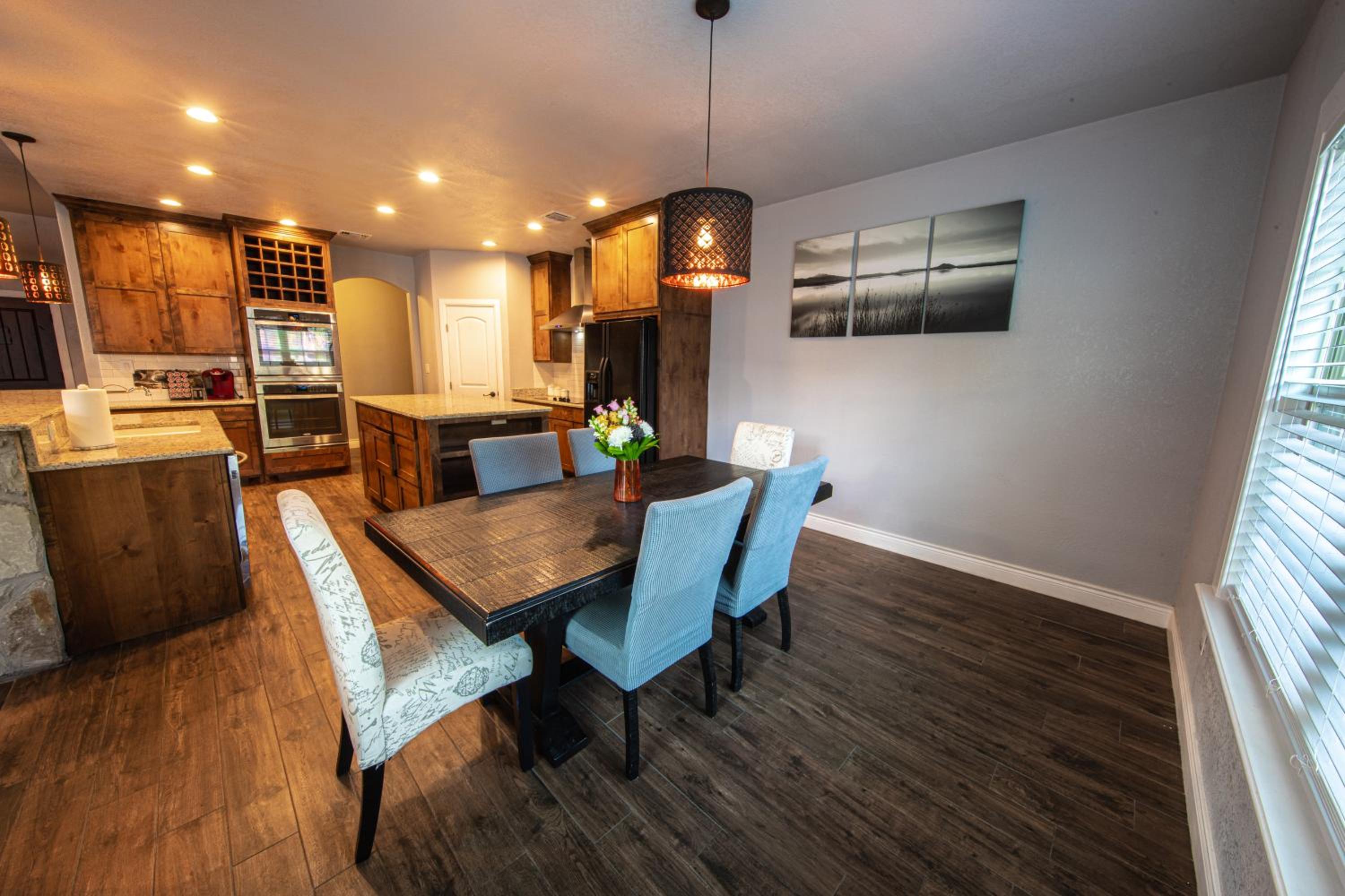 Lakeview Luxury