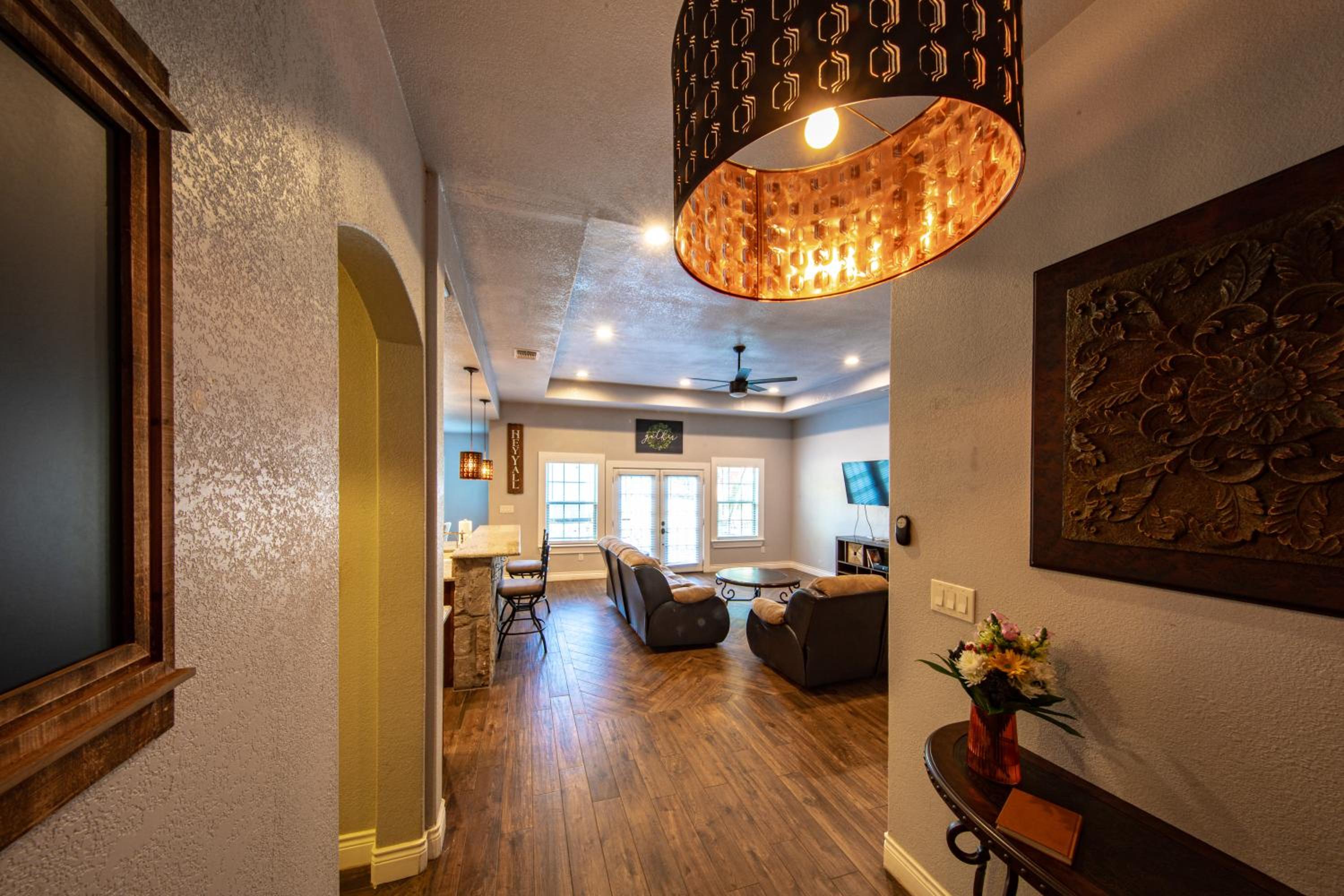 Lakeview Luxury