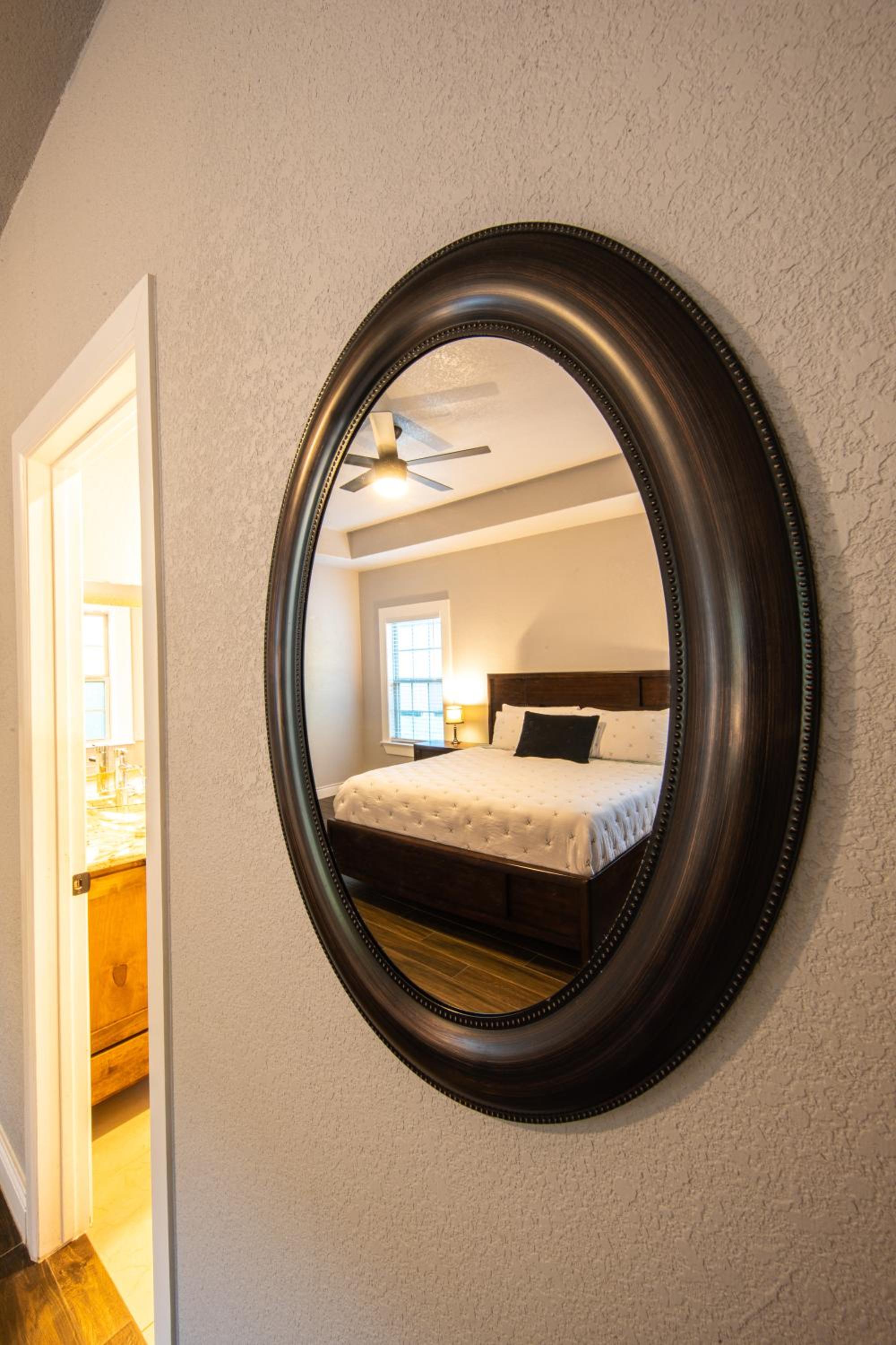 Lakeview Luxury