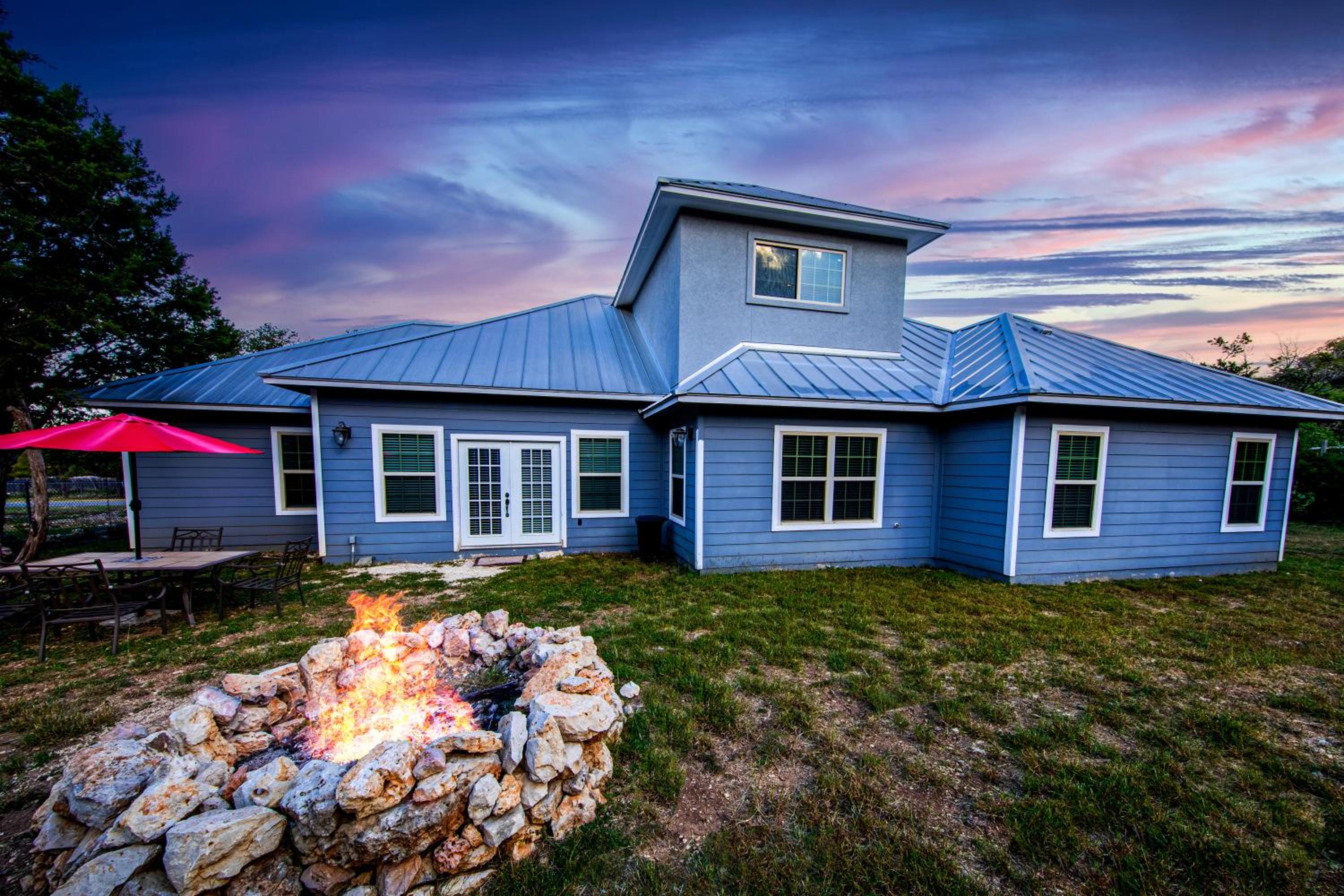 Lakeview Luxury