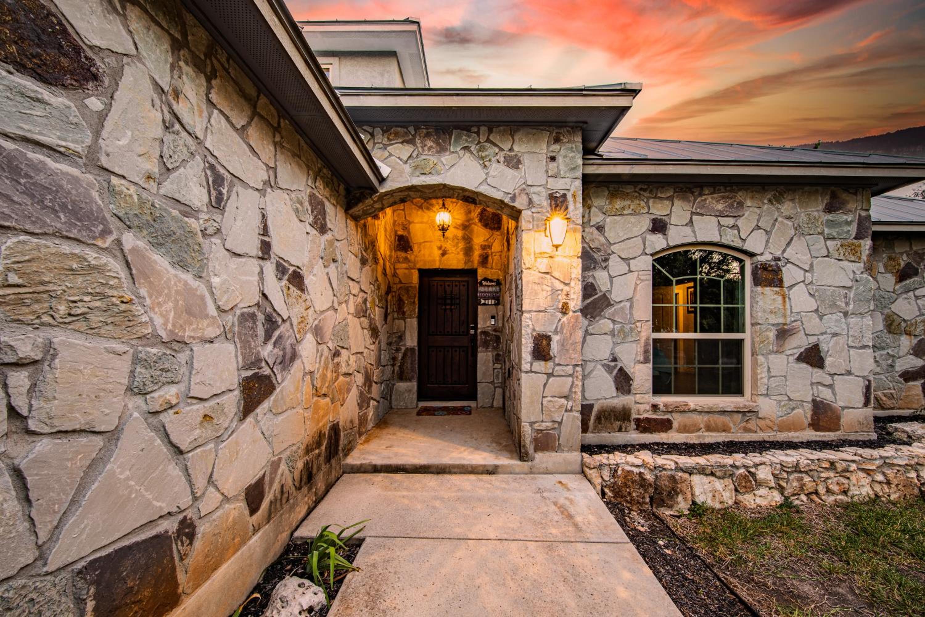 Lakeview Luxury