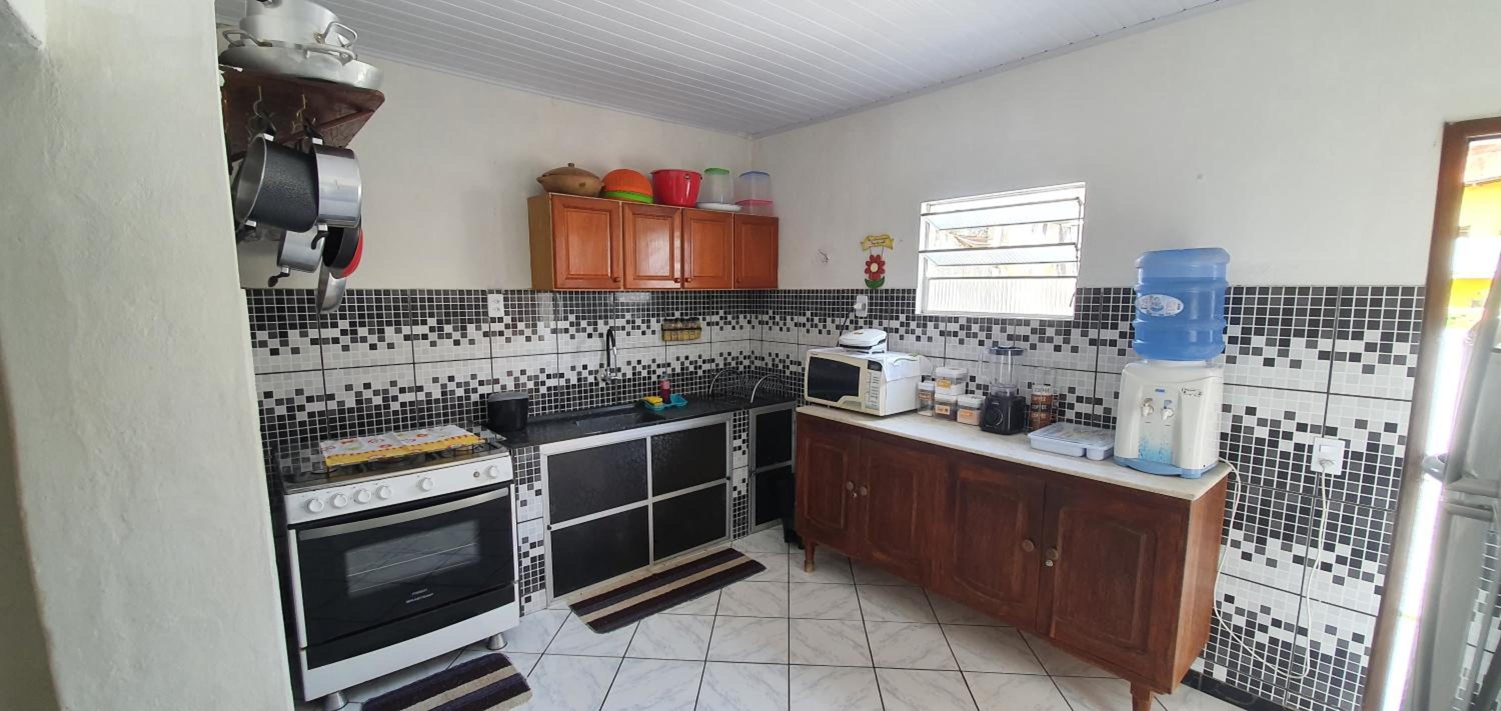 Casa Abade - 4 Quartos - Excelente Localização