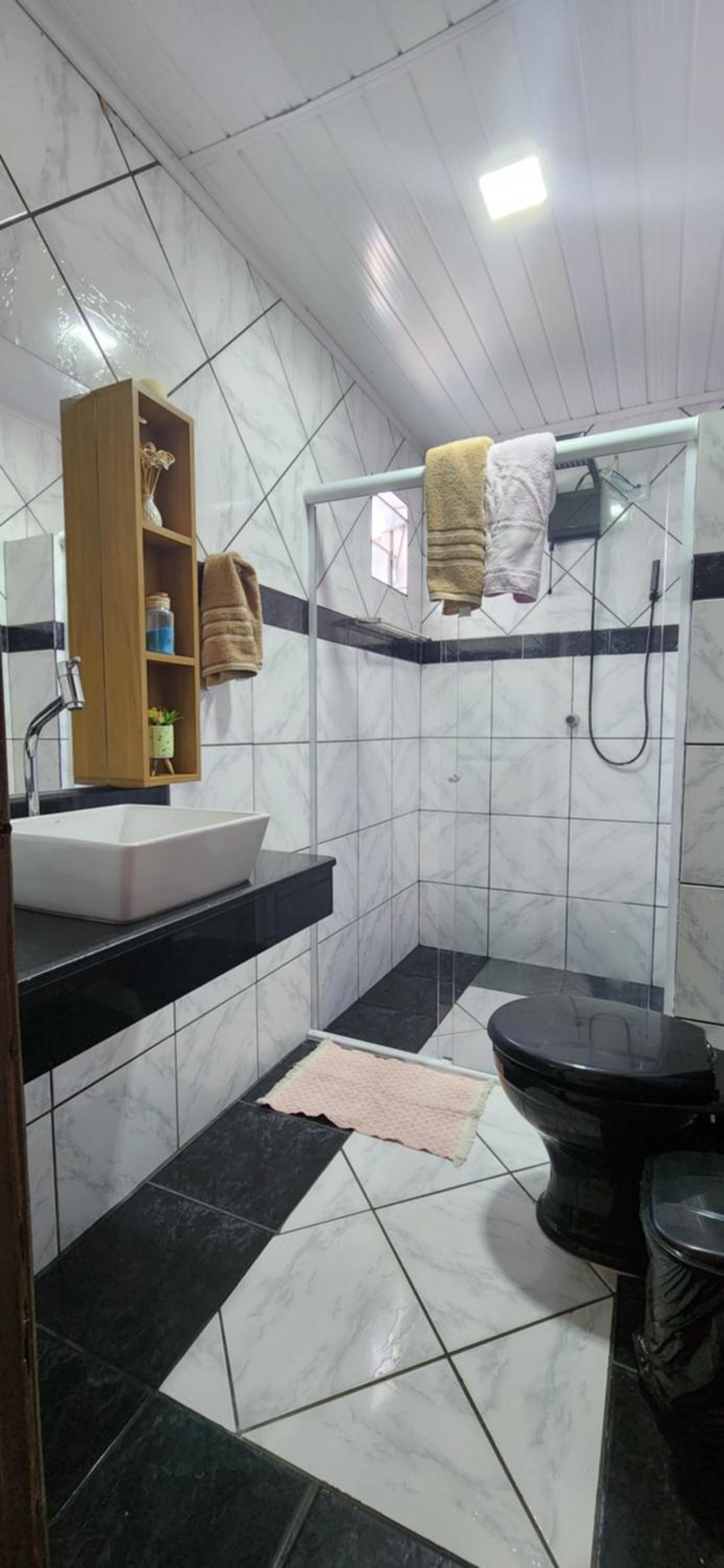 Casa Abade - 4 Quartos - Excelente Localização