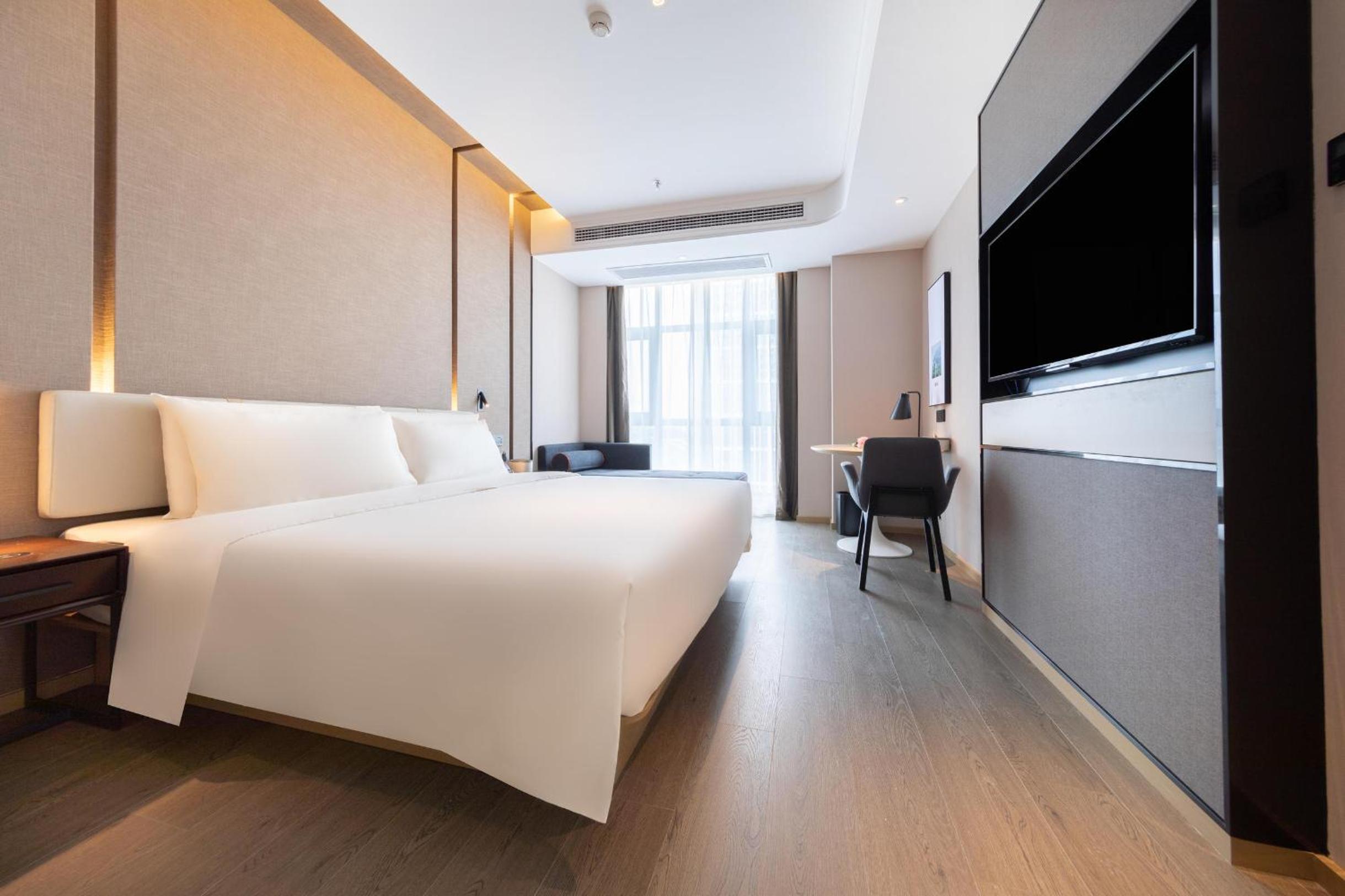 Atour Hotel Yibin West Railway Station