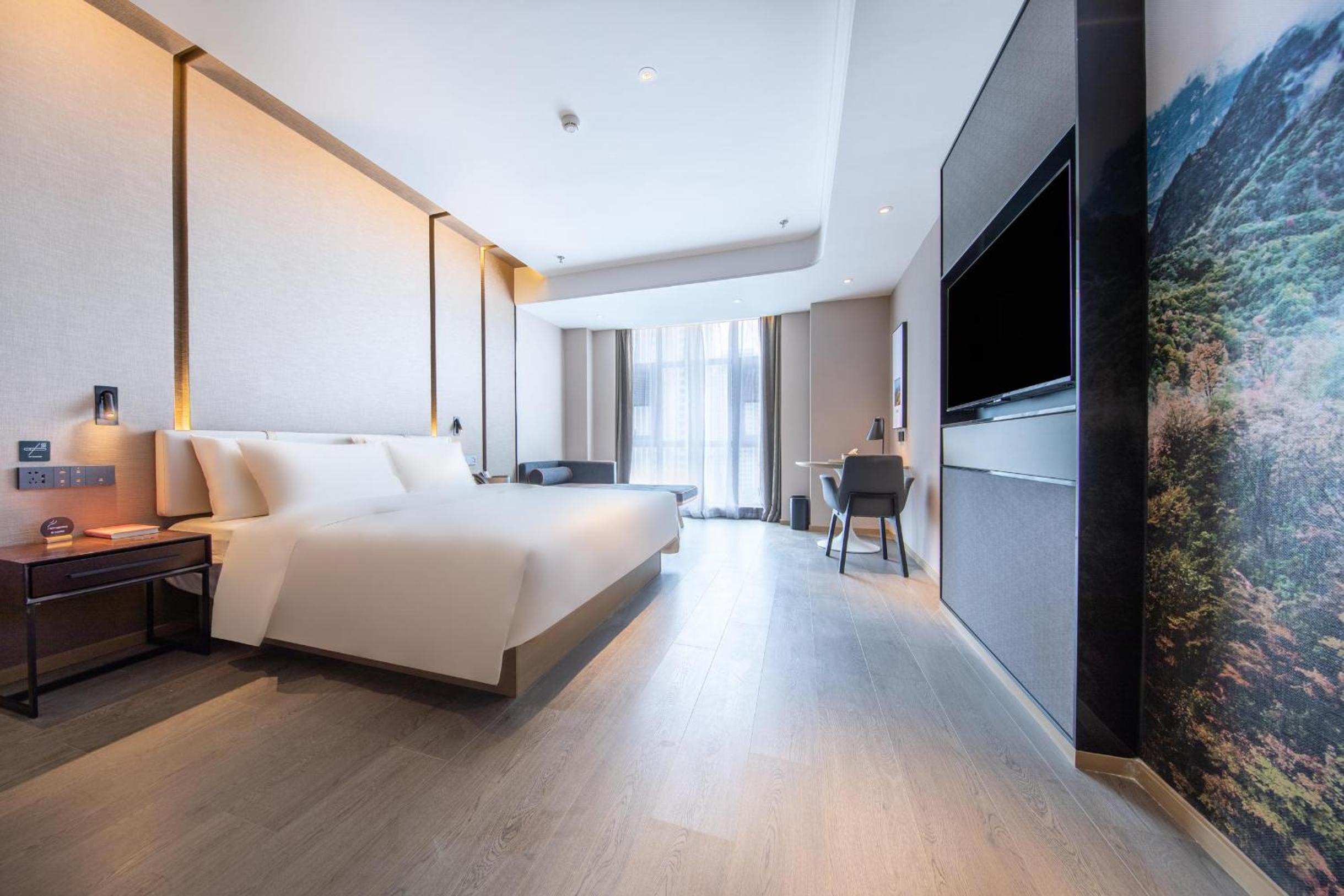 Atour Hotel Yibin West Railway Station