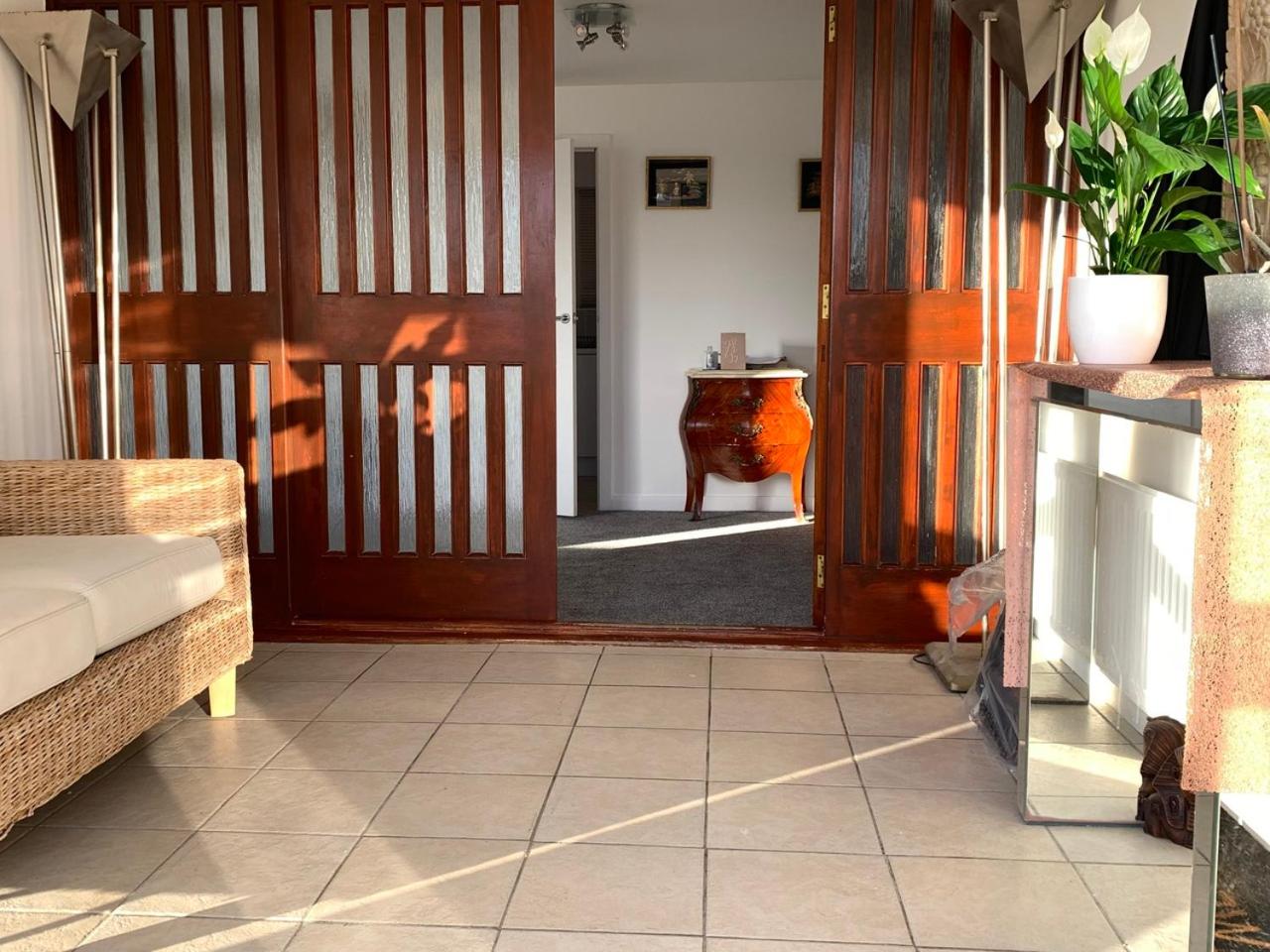 Lytham St Annes Vacations - Beach Front Apartment with Free Parking, St Annes - Property Image 1