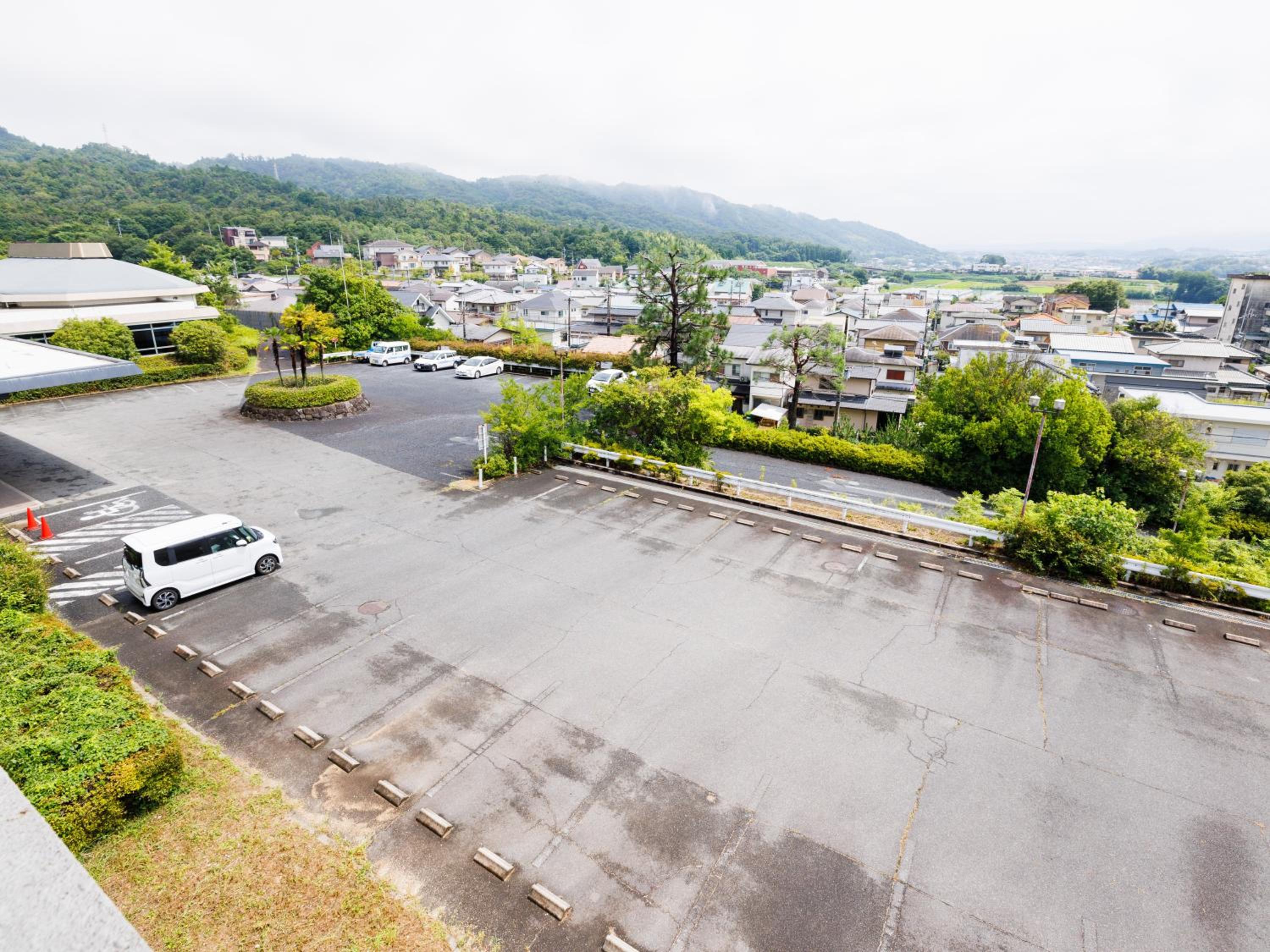 Wan Wan Paradise Nara Ikoma