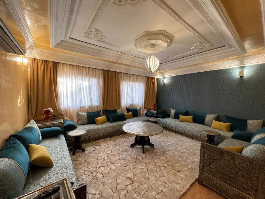 Superbe appartement avec parking gratuit