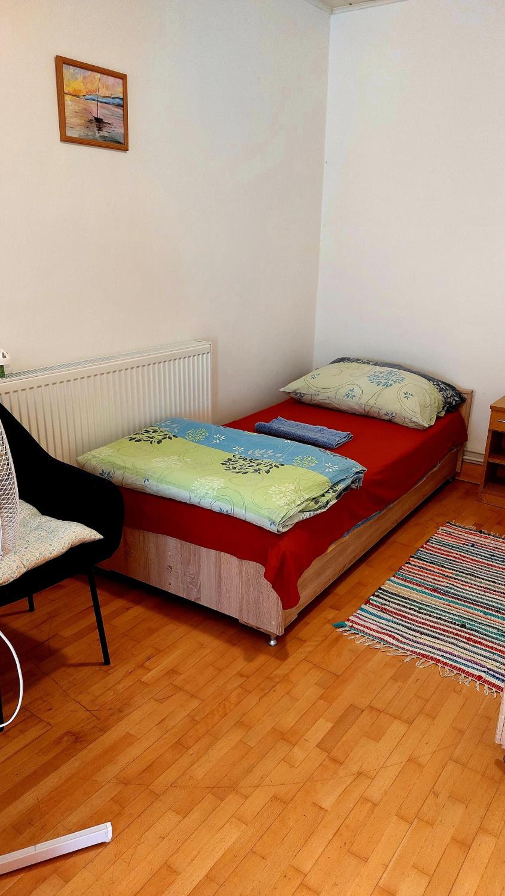 Photo 10