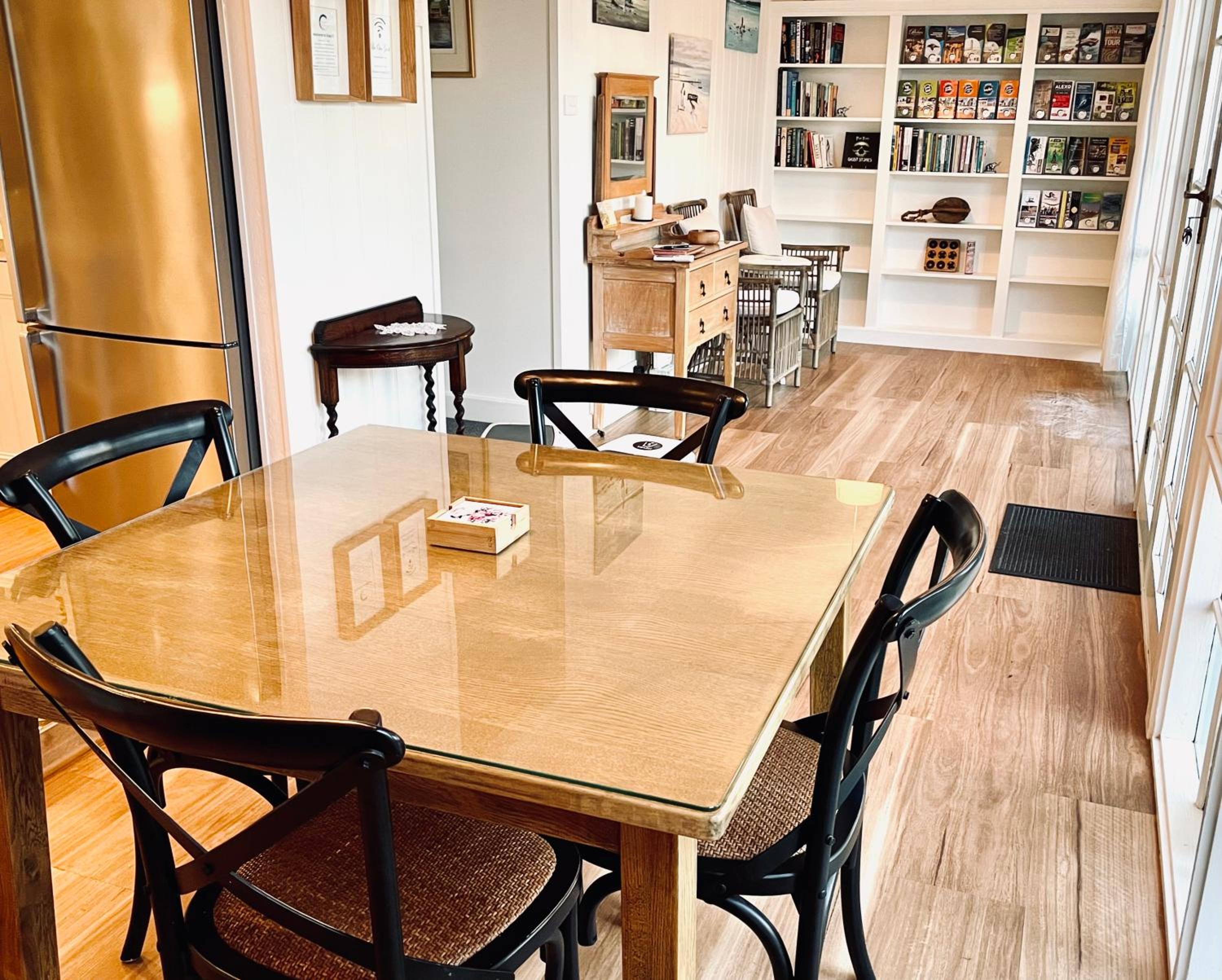 Edge17 Waterfront Apartment, plus Cottage with Garden View - Port Fairy