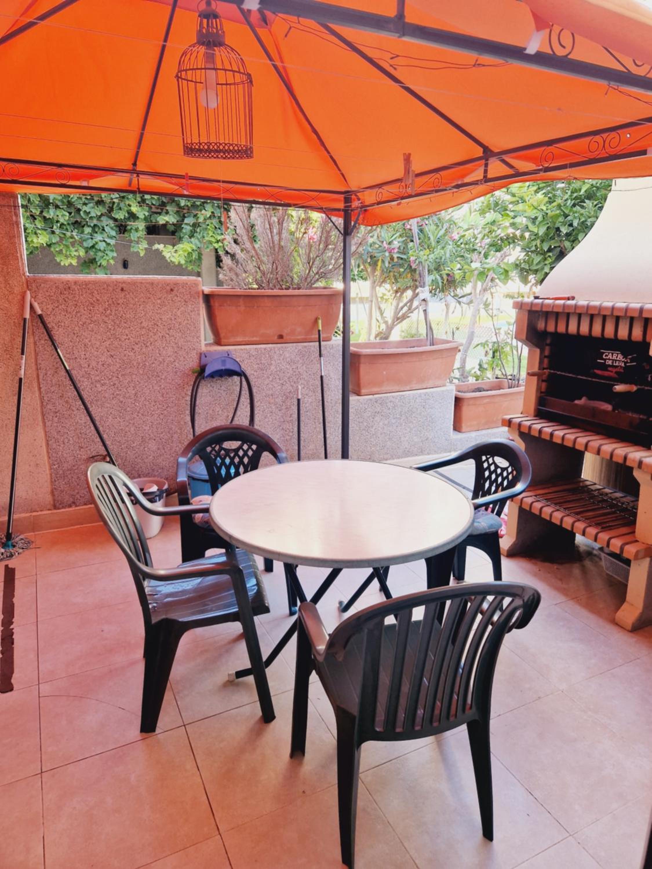 Magnifico chalet adosado en Torrevieja, Alicante.
