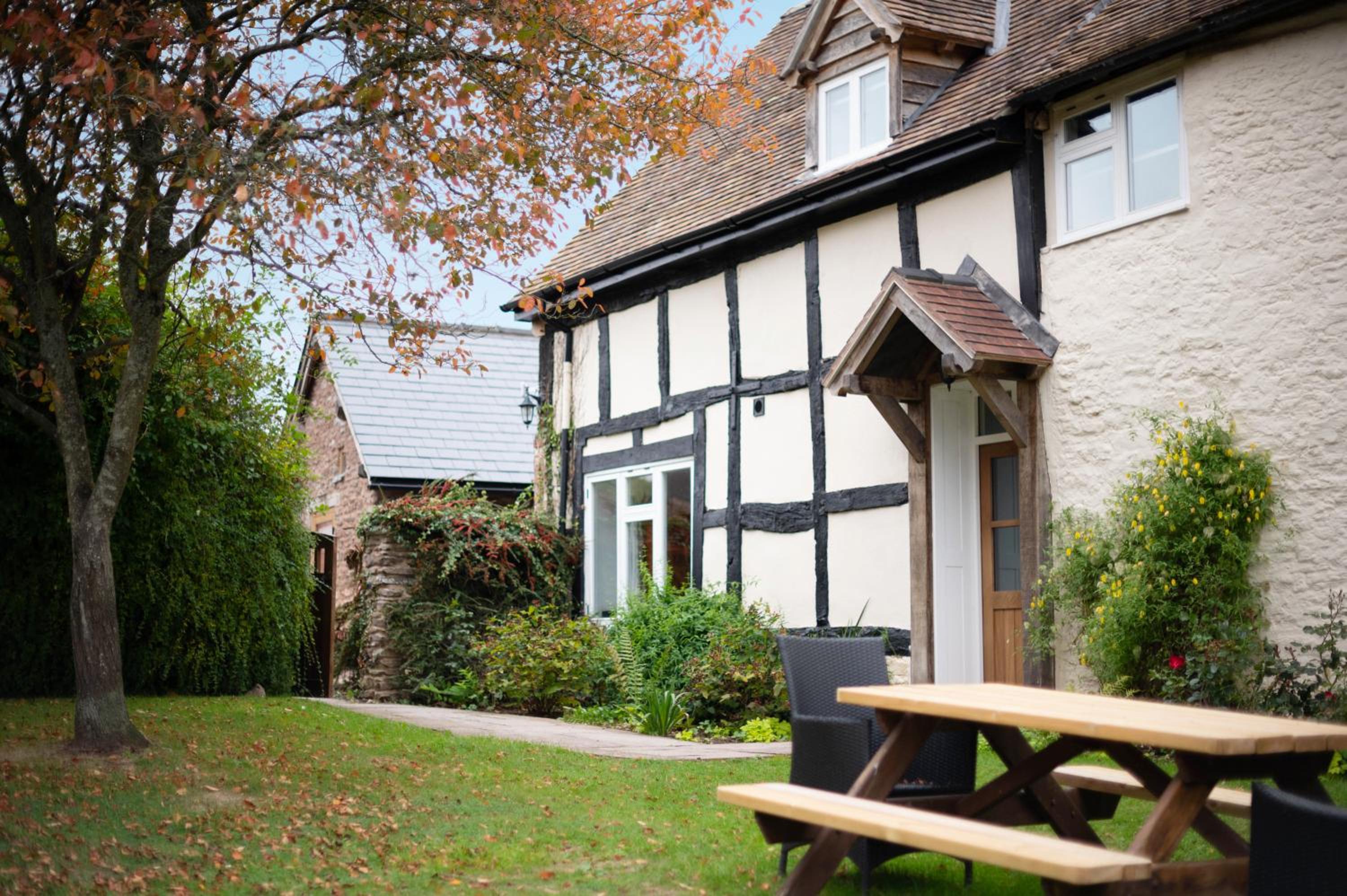 Little Cowarne Court