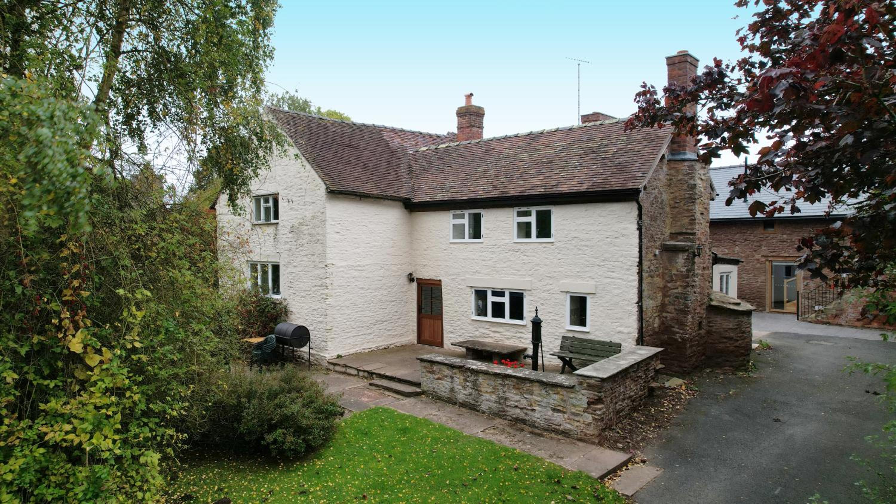 Little Cowarne Court