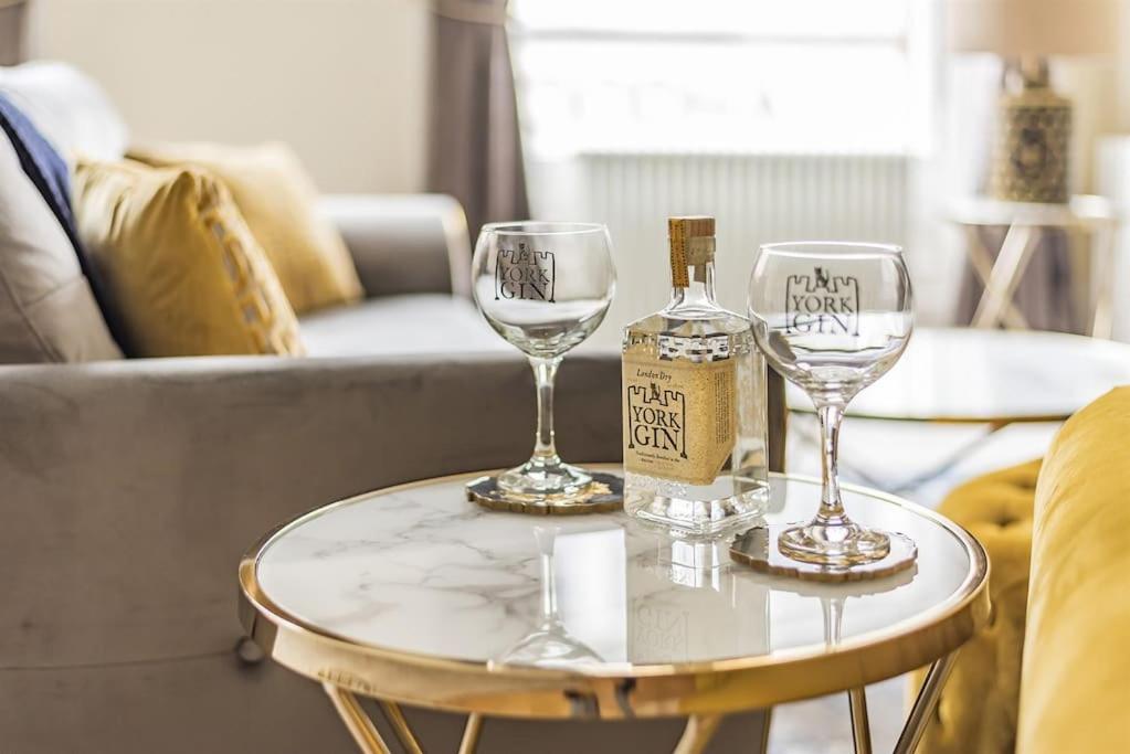 Rowntree One - Stunning Apartment- Grade II listed view 3