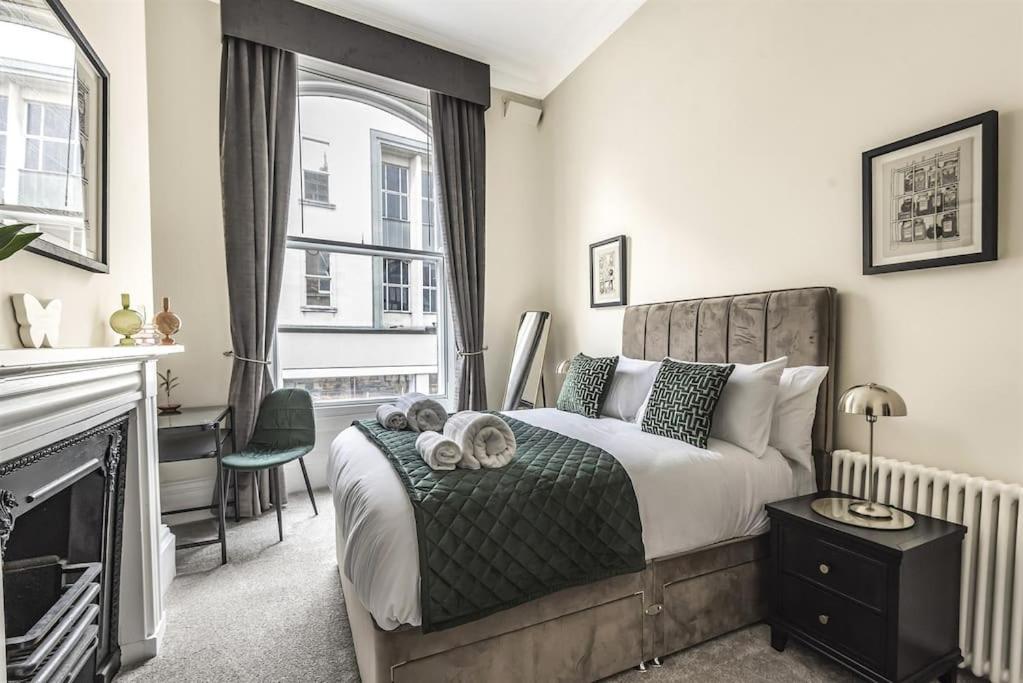 Rowntree One - Stunning Apartment- Grade II listed view 5