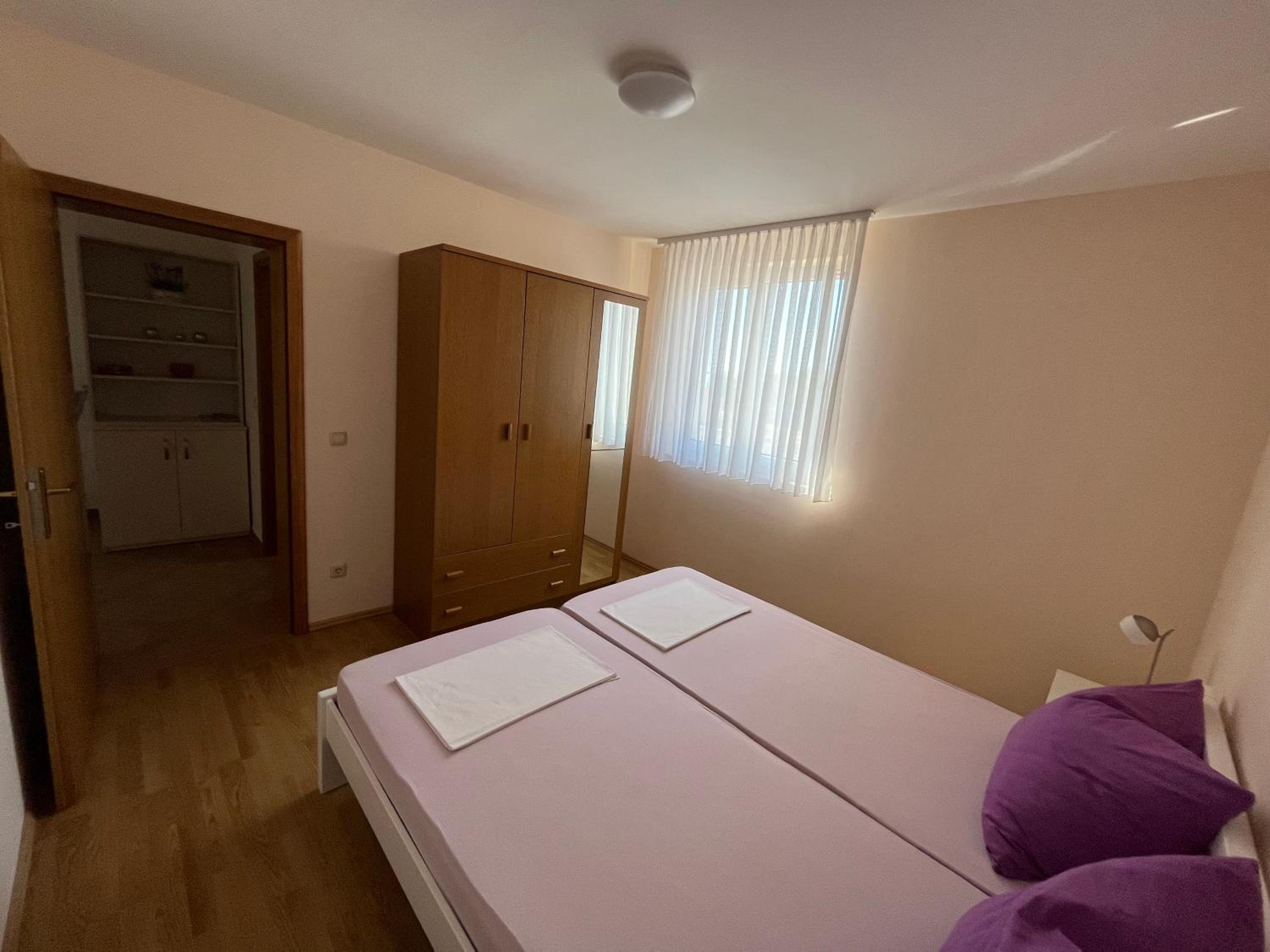 Apartmani Emil view 3