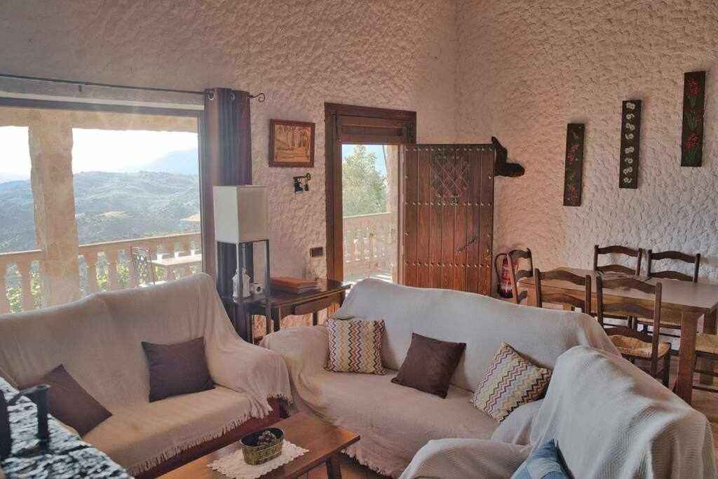 El Valle Dorado view 2