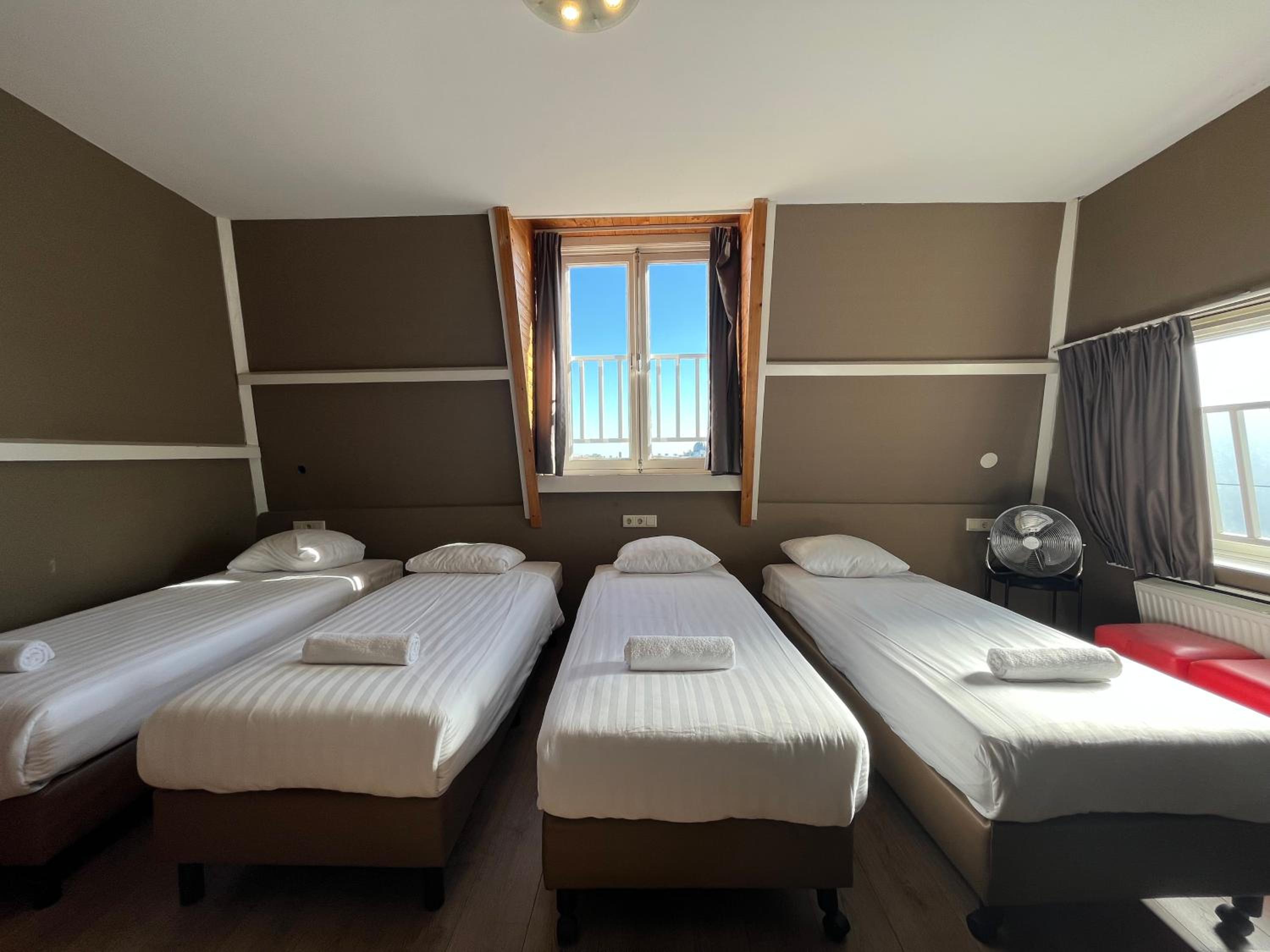 Heart of Amsterdam Hostel