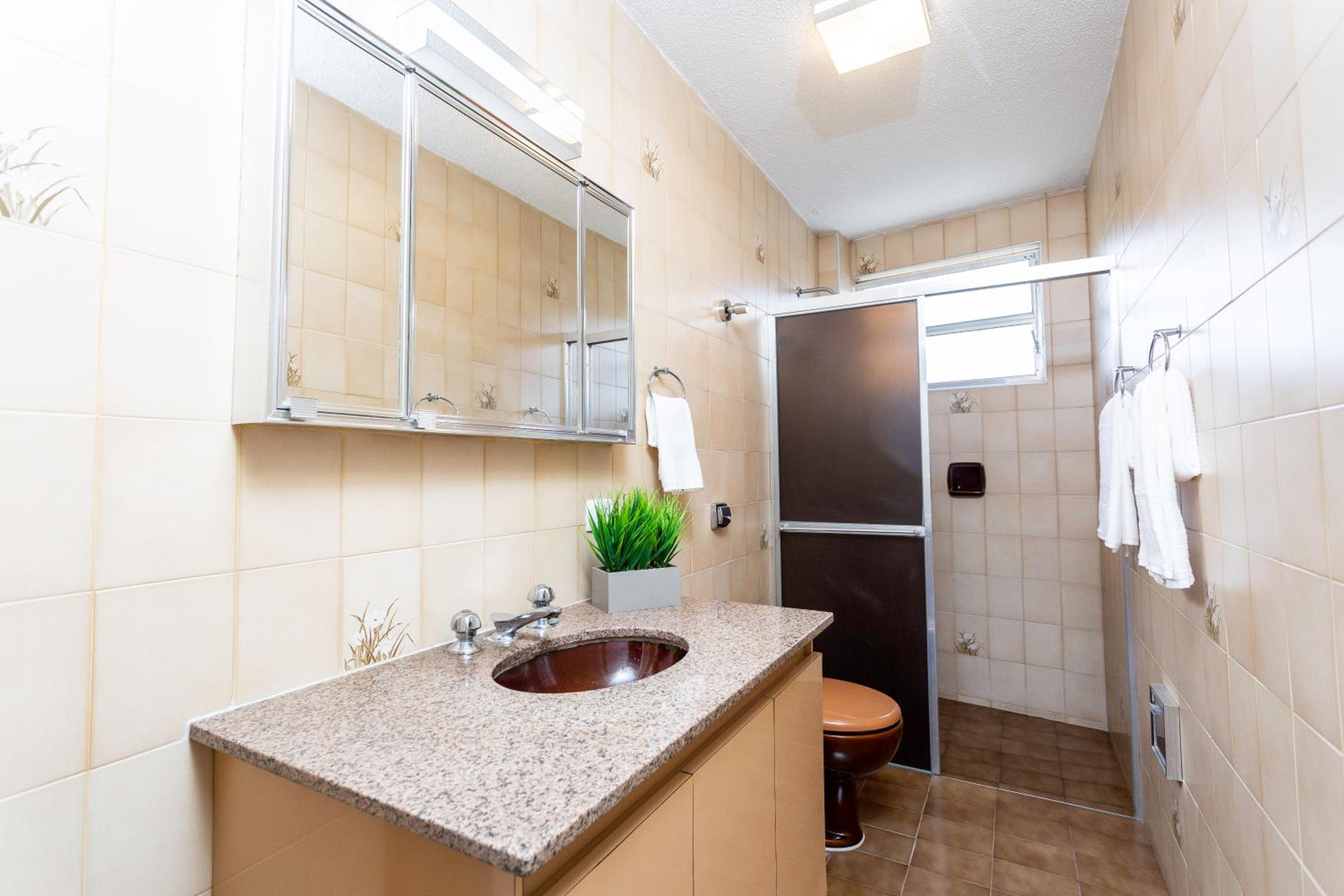 Incrível Vista no Capivari com 4 Quartos e Lareira