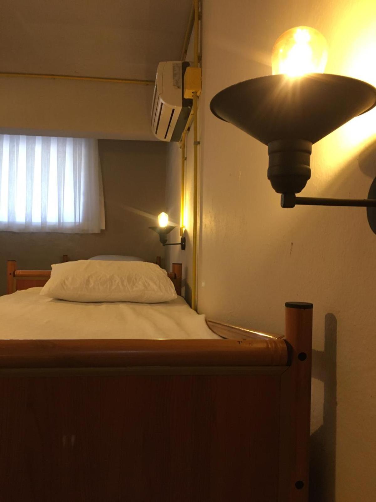 Berlin Hostel & Street
