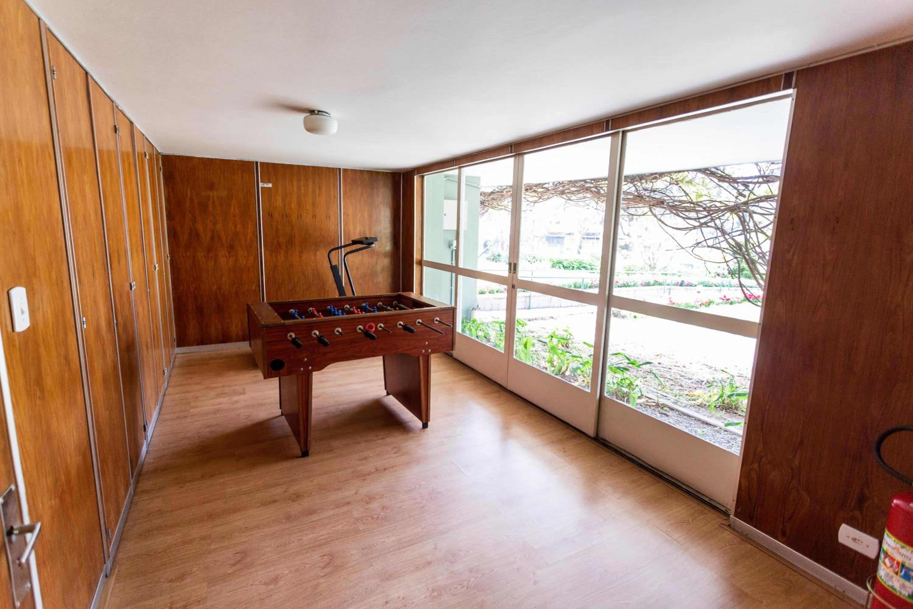 Incrível Vista no Capivari com 4 Quartos e Lareira