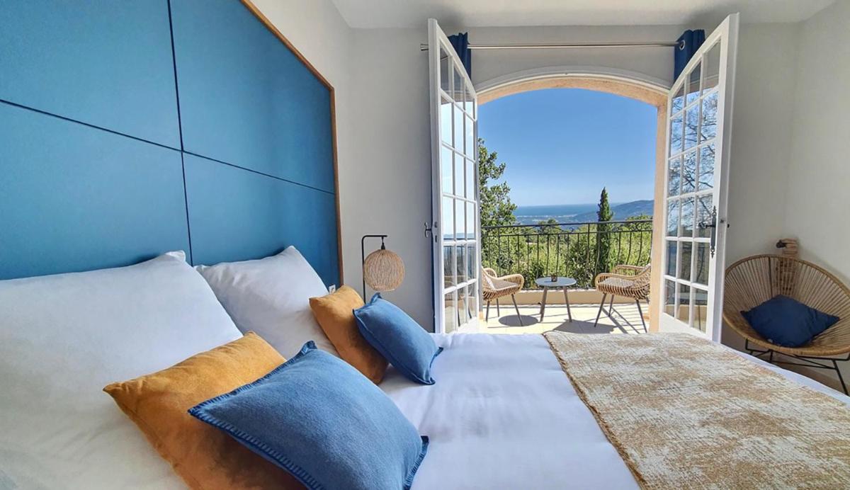 Les Hauts de la Riviera view 3
