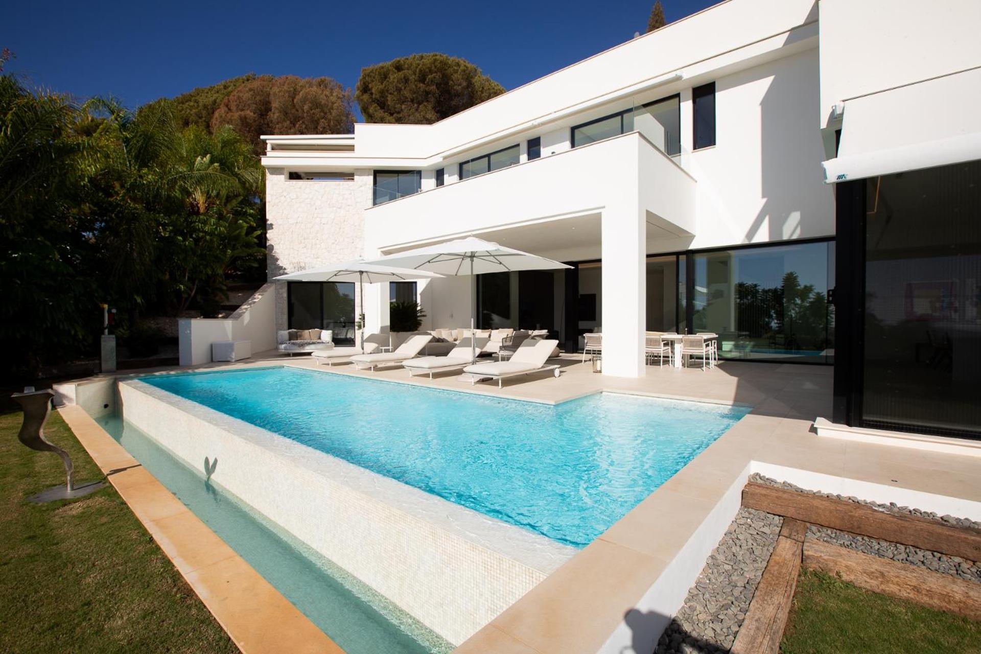 Villa Royale, moderna villa con piscina y vistas al mar view 4