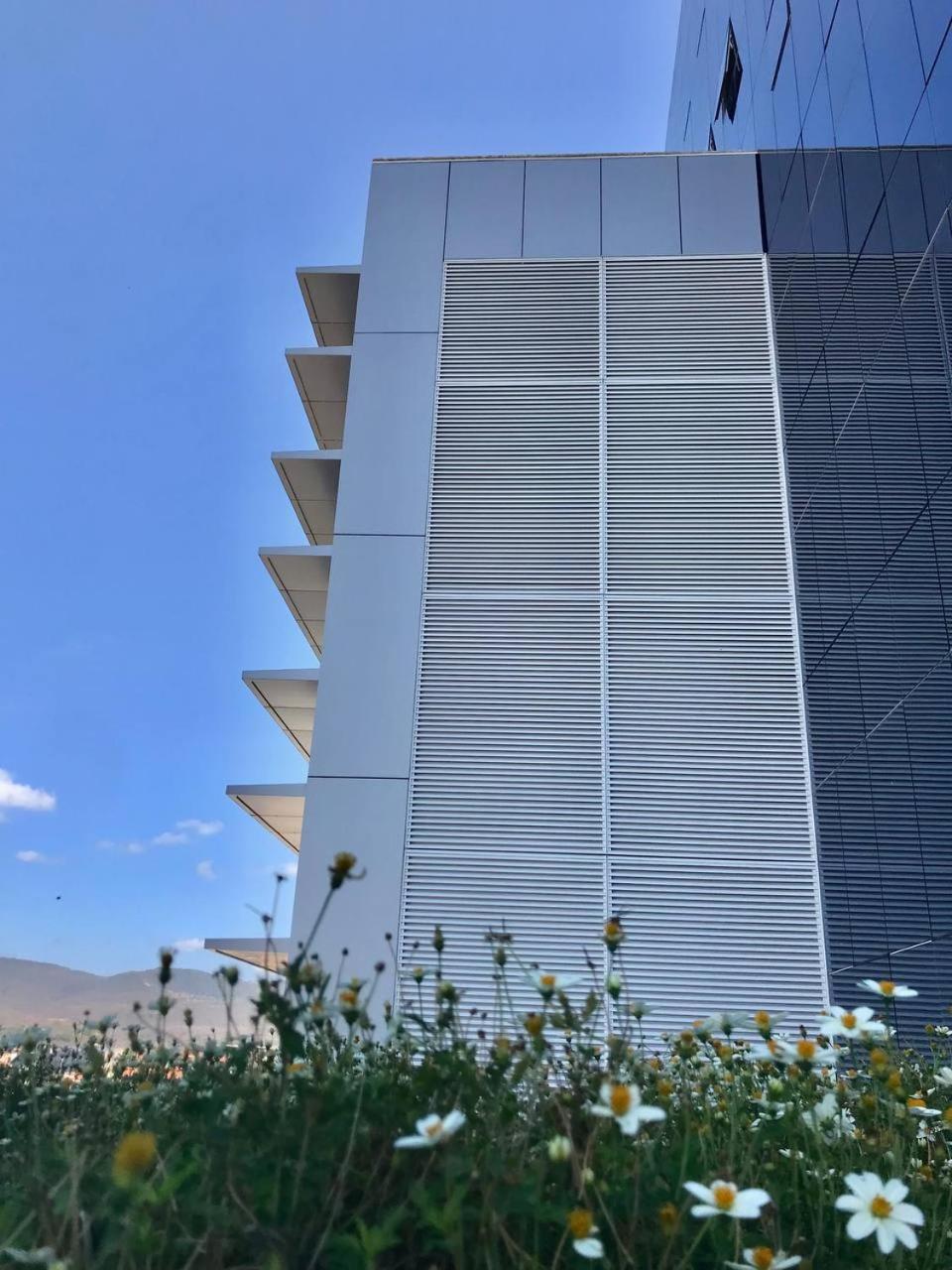 Kariris Blue Tower view 4