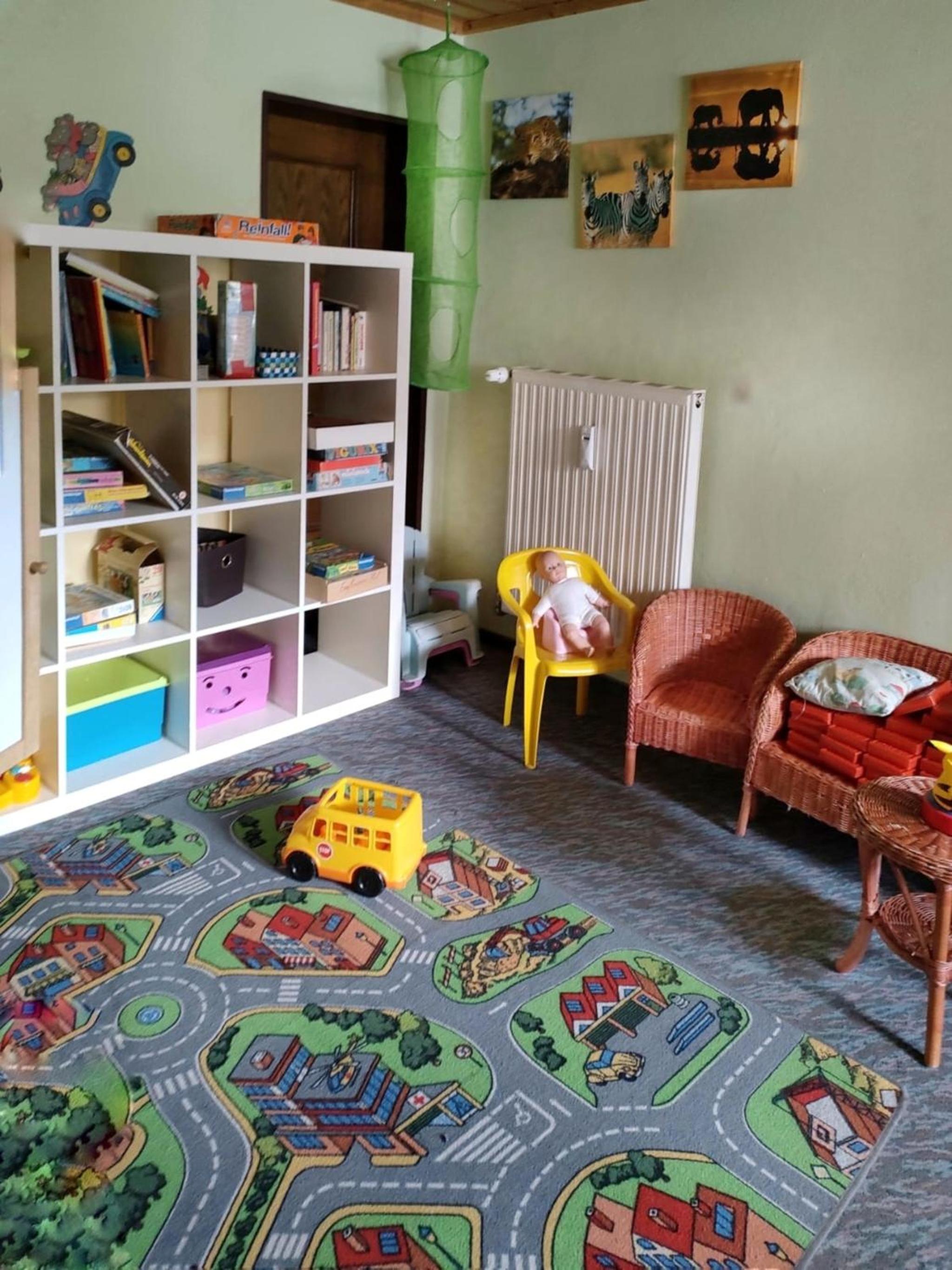 Photo 10