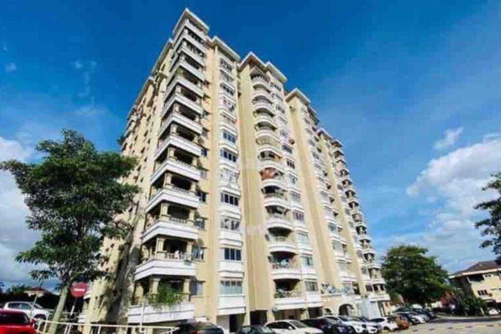 The Nest - Cozy 3-Bedroom Condo, Shah Alam photo 4