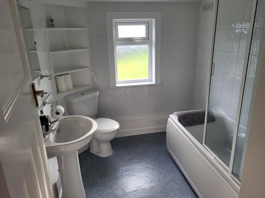 Kirbister Mill Farm Cottage view 5