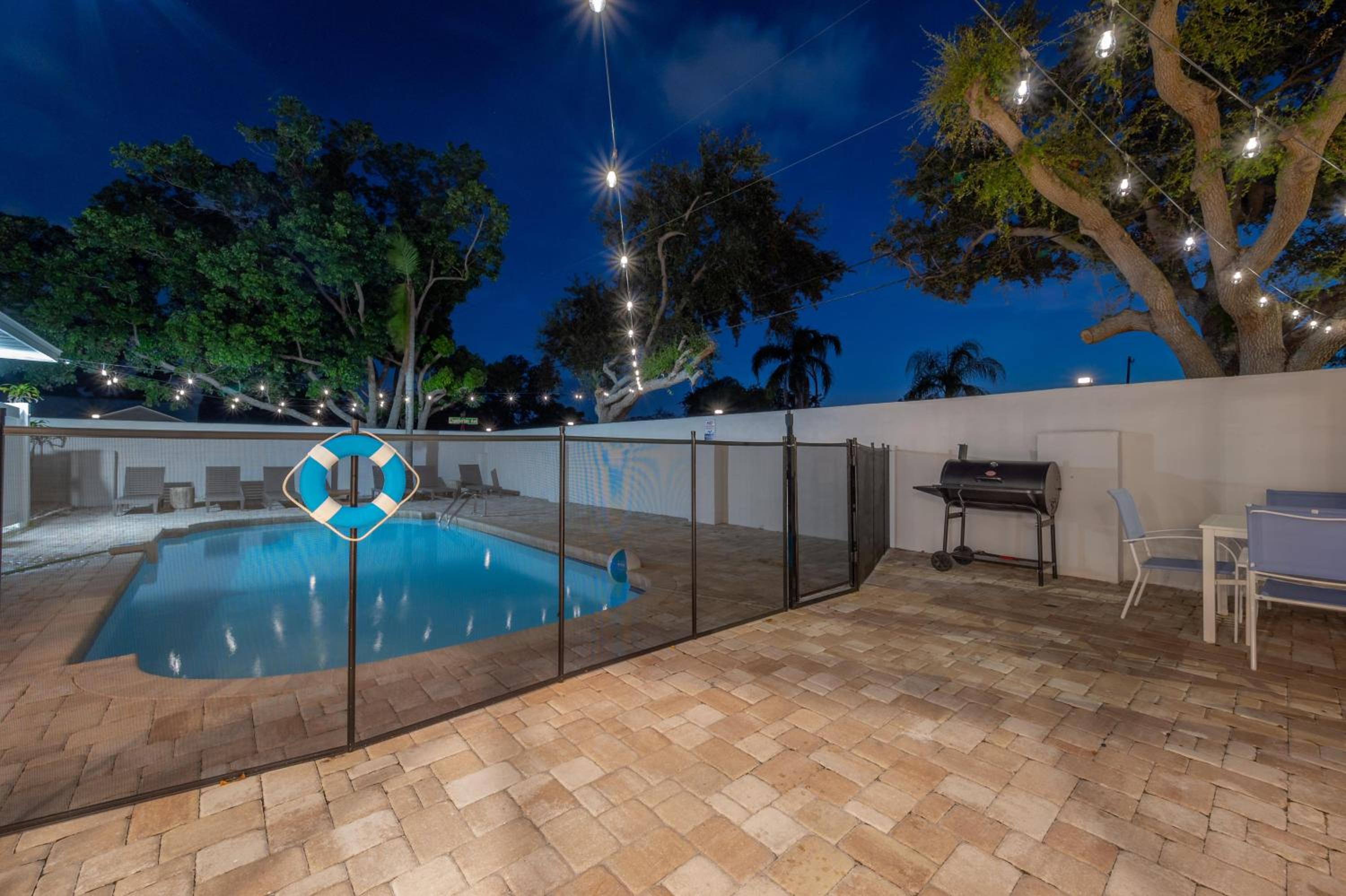 Updated Pool Home 1 Mile From Beach! view 4