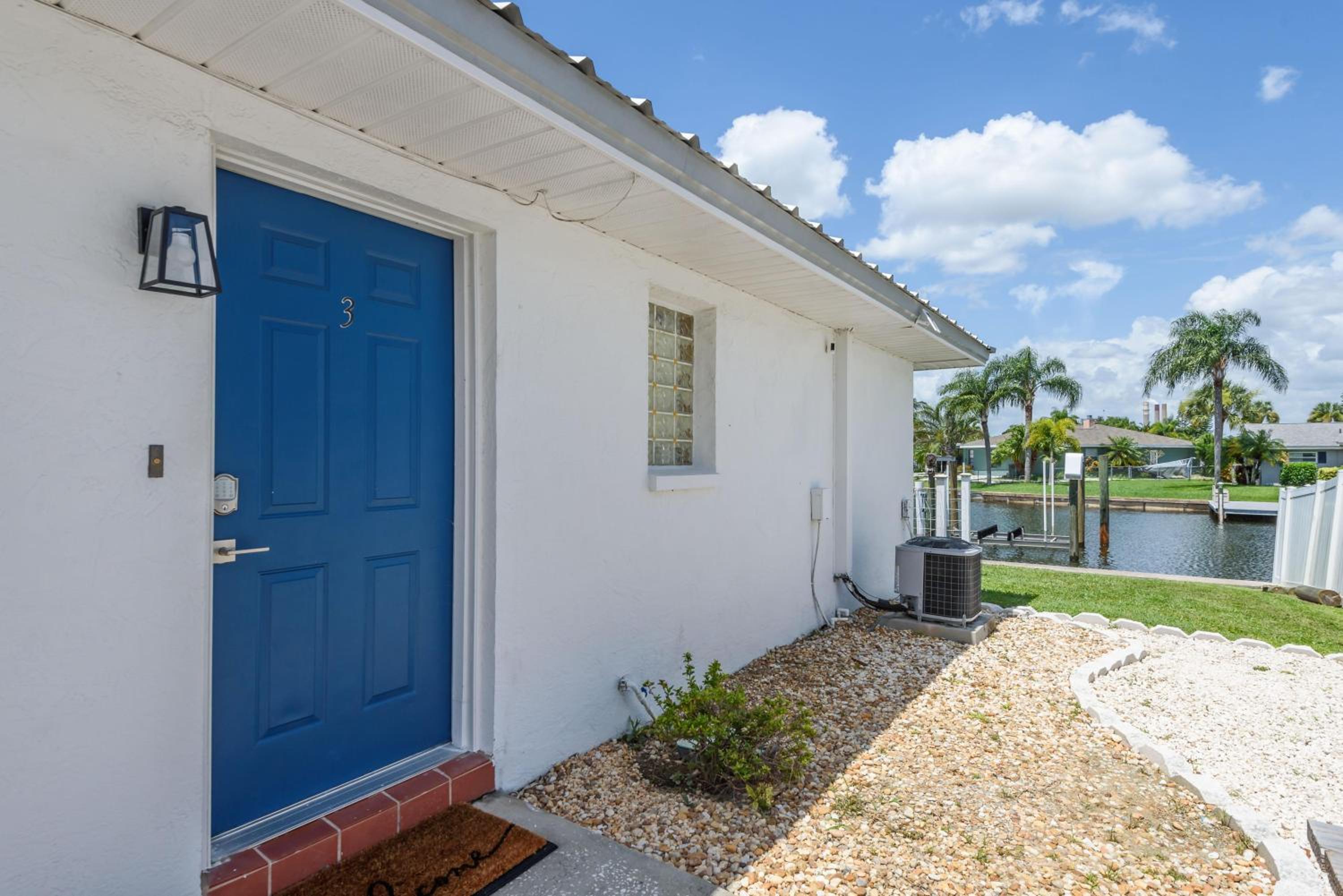 Updated Waterfront Condo in Apollo Beach view 3