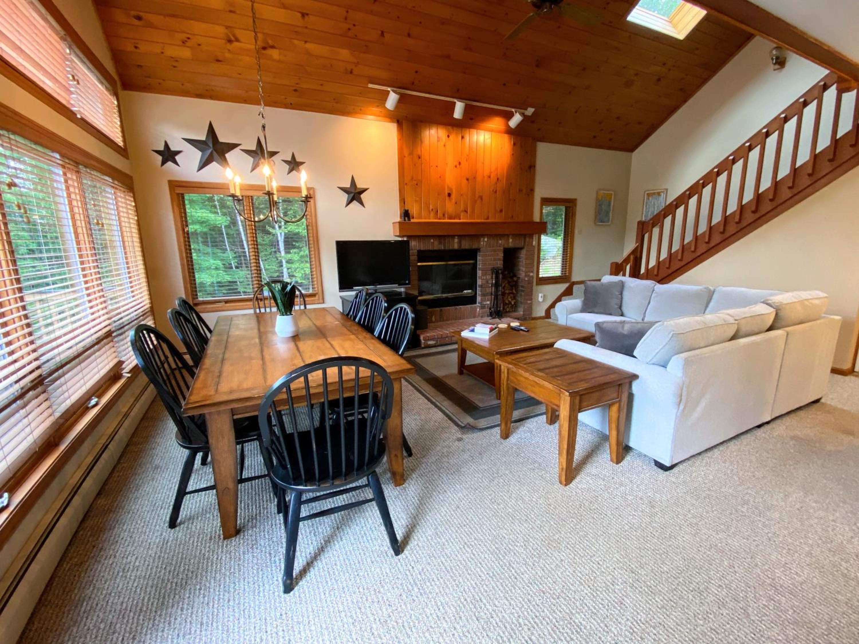 MWP59 Mount Wash Place Townhome fireplace large deck yard view 5