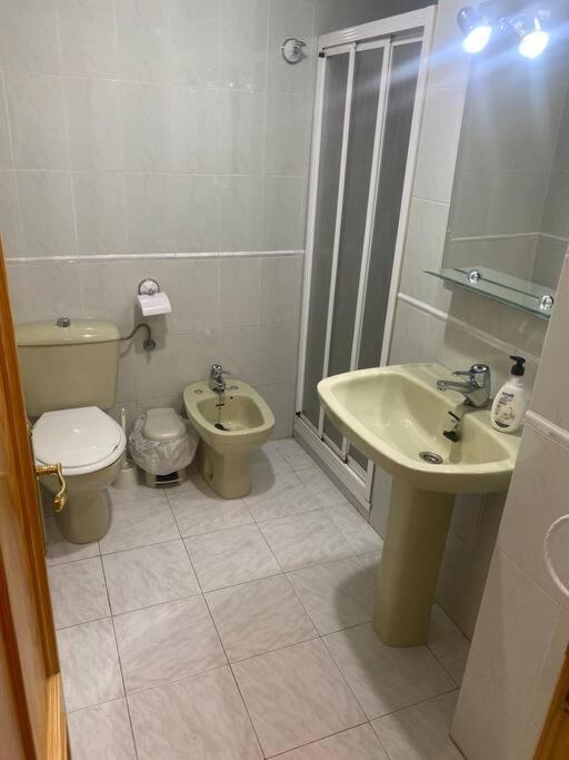 SIERRA NEVADA apartamento, ideal para grupos, aparcamiento en la puerta y con impresionantes vistas