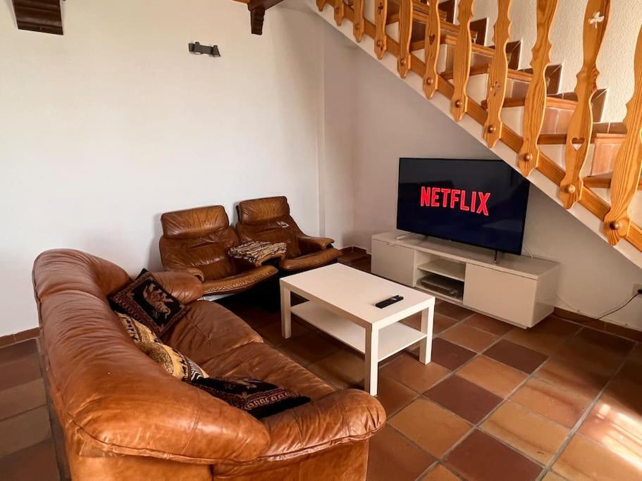 SIERRA NEVADA apartamento, ideal para grupos, aparcamiento en la puerta y con impresionantes vistas