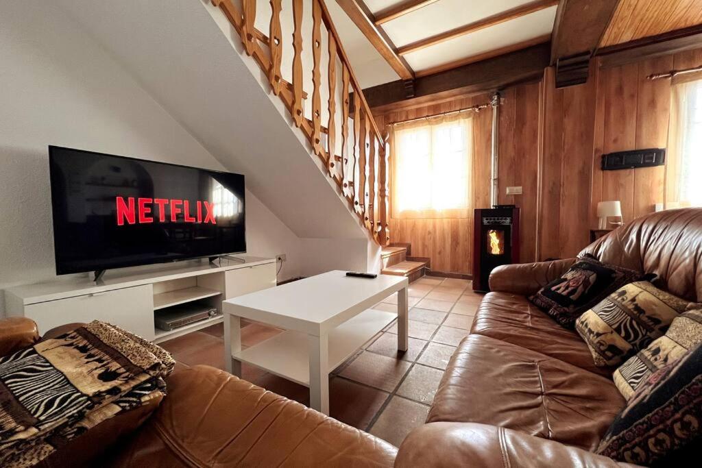SIERRA NEVADA apartamento, ideal para grupos, aparcamiento en la puerta y con impresionantes vistas