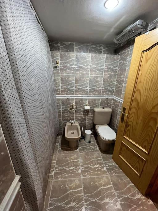 SIERRA NEVADA apartamento, ideal para grupos, aparcamiento en la puerta y con impresionantes vistas