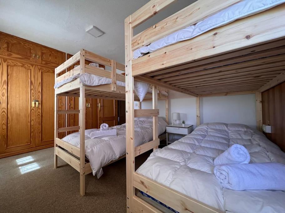 SIERRA NEVADA apartamento, ideal para grupos, aparcamiento en la puerta y con impresionantes vistas