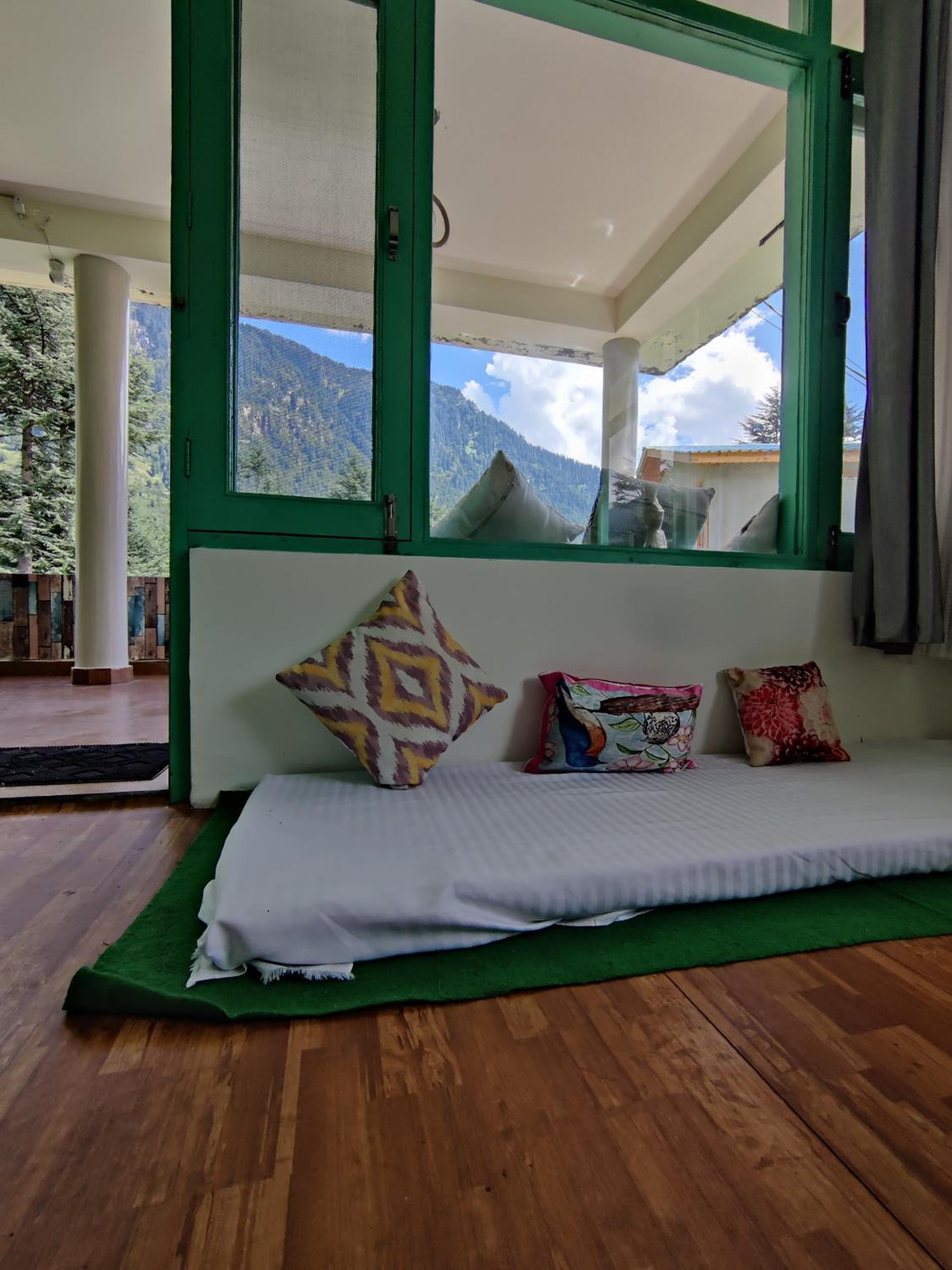 Safar Hostel Manali view 4