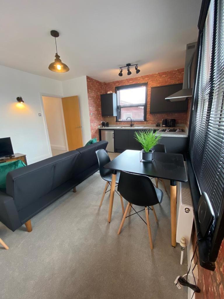 1 bed flat with parking near town centre view 2