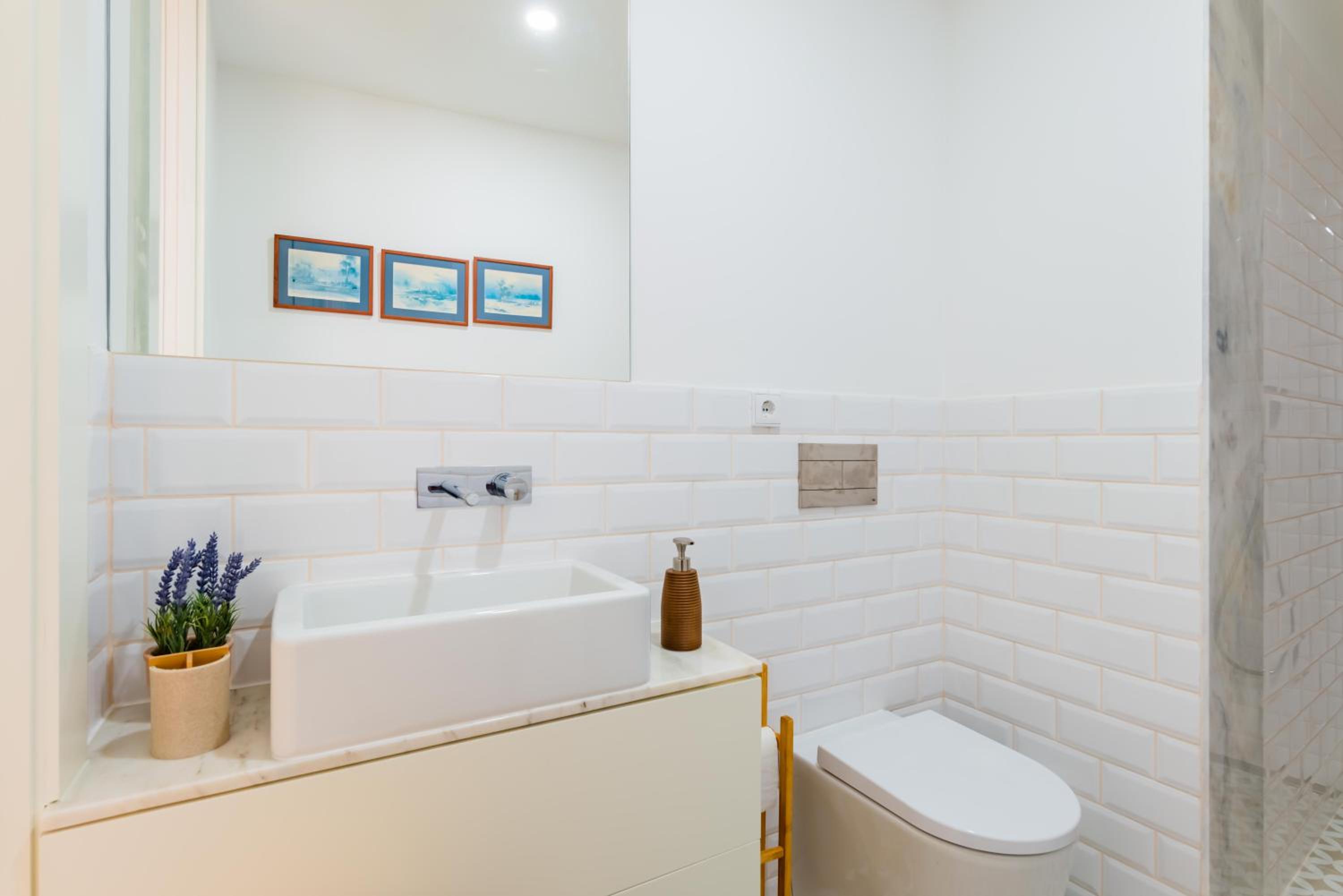 Oporto Viva la Vida Central apartment view 4