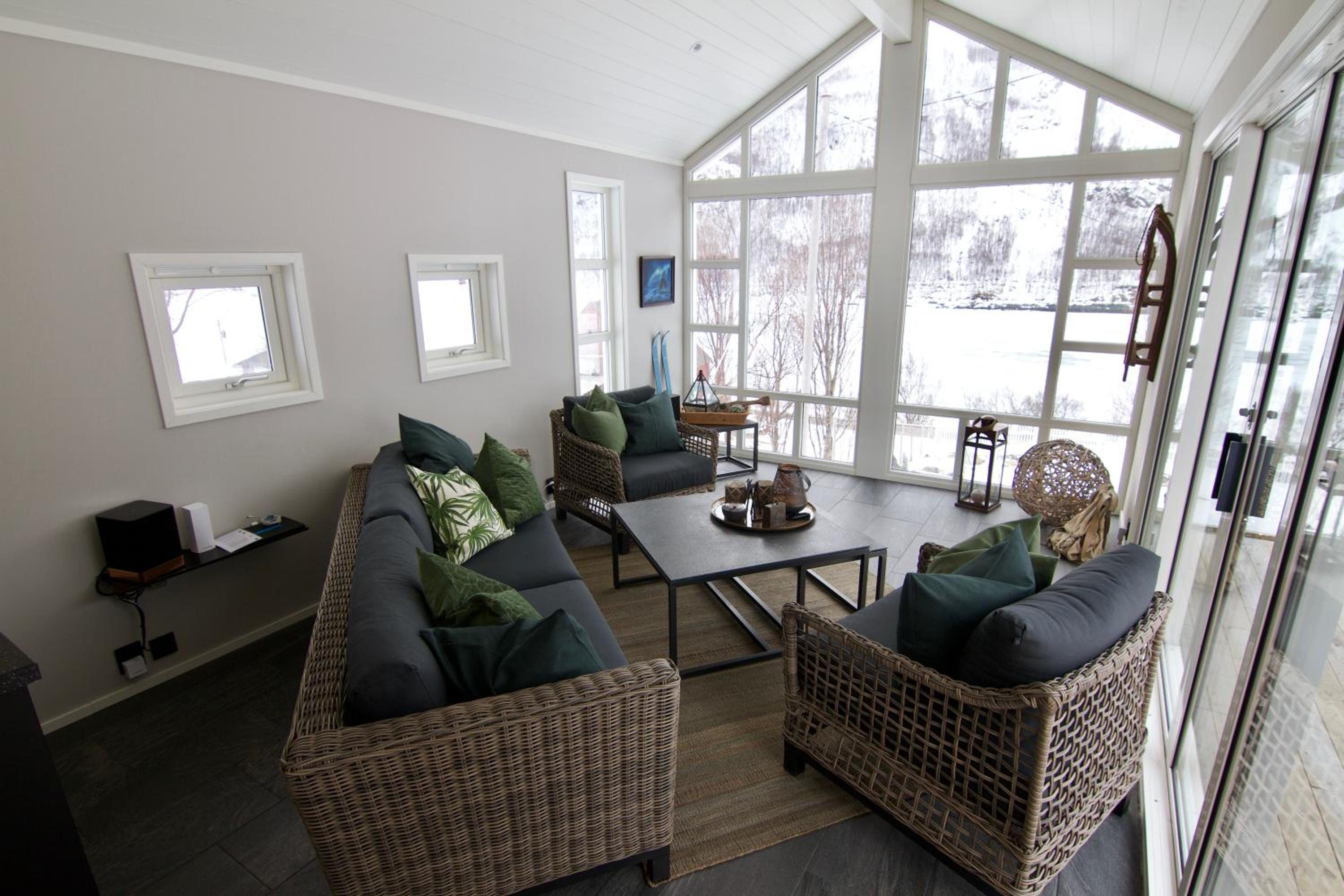 Kjosen Lodge, Lyngen. view 4