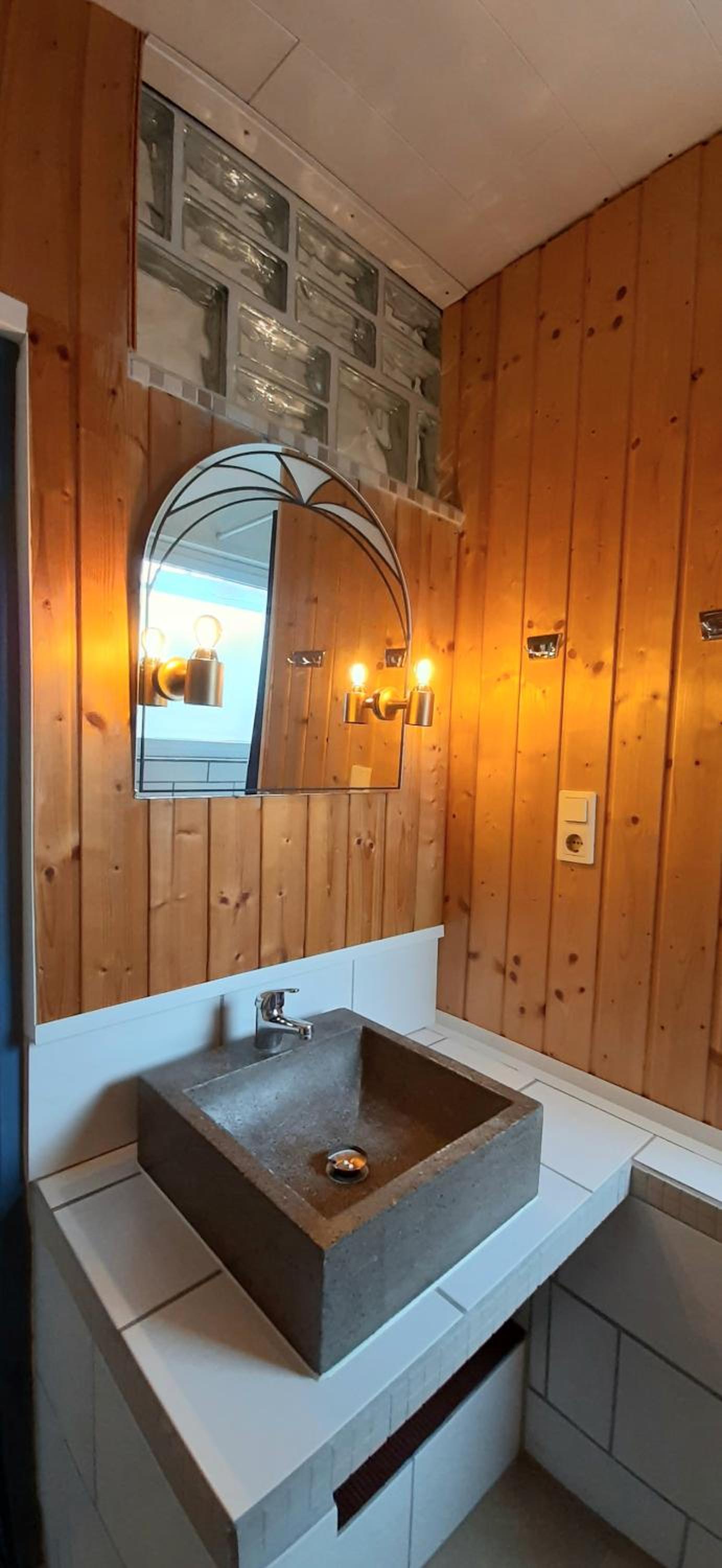 Blue Lagoon Holiday Apartments & Double Room with Balcony
