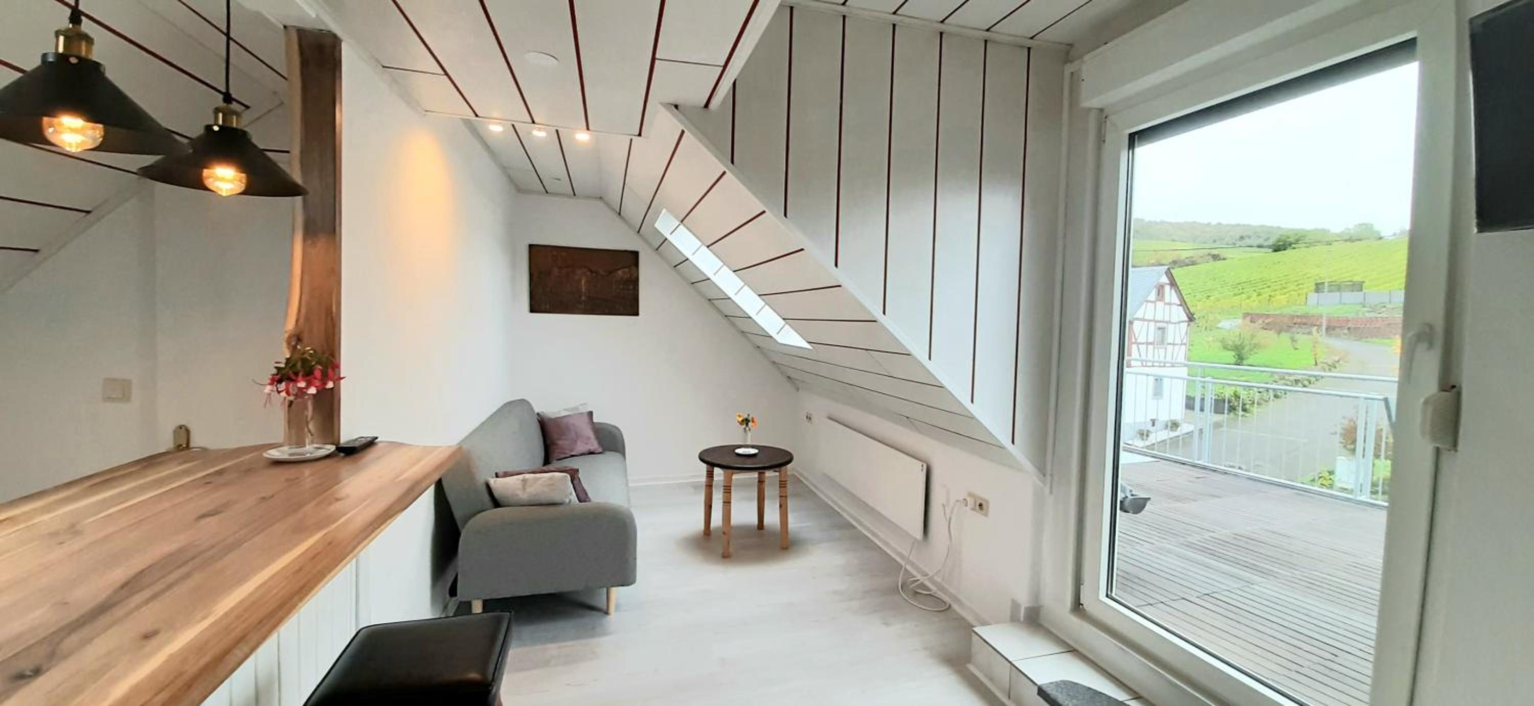 Blue Lagoon Holiday Apartments & Double Room with Balcony