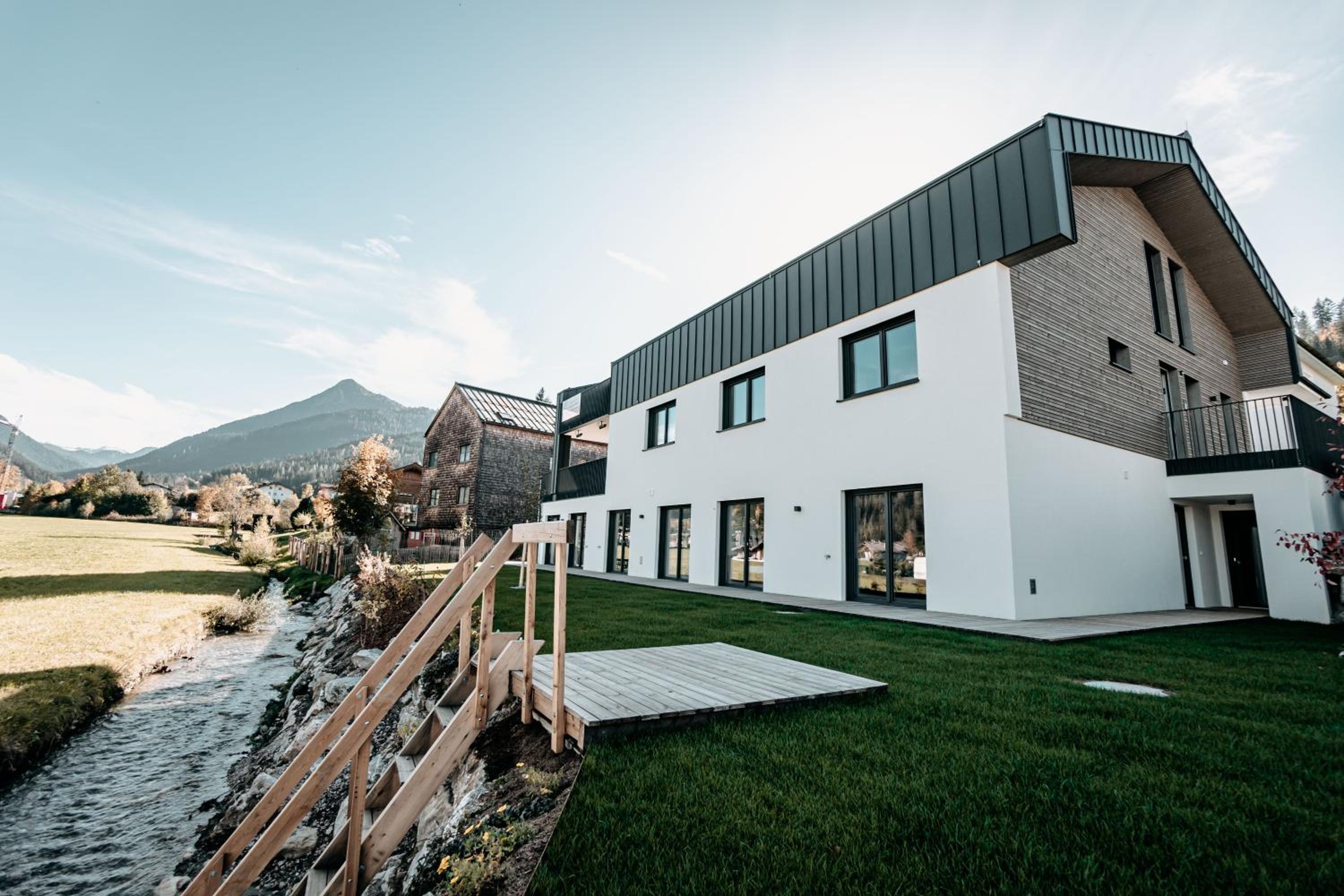 Tanners Chalet Apartments