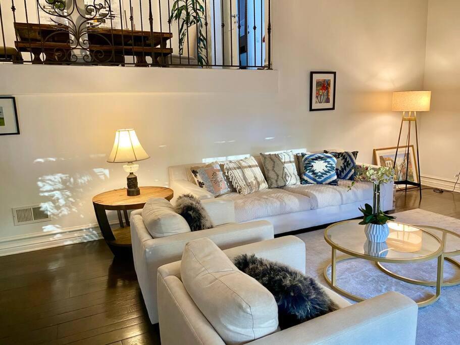 Entire villa on Sunset Strip